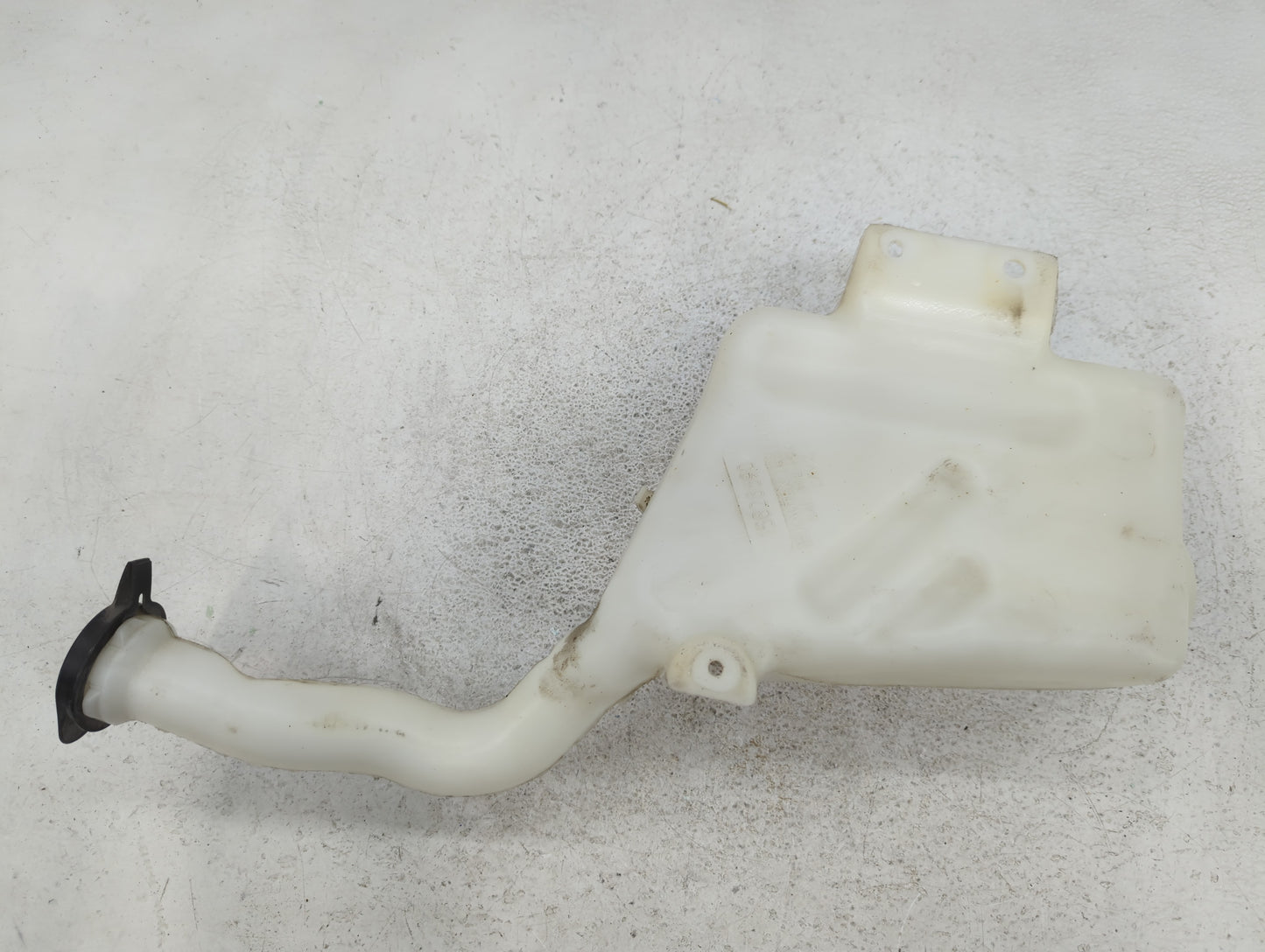 2005-2010 Chevrolet Cobalt Windshield Washer Fluid Reservoir Bottle Oem - Oemusedautoparts1.com