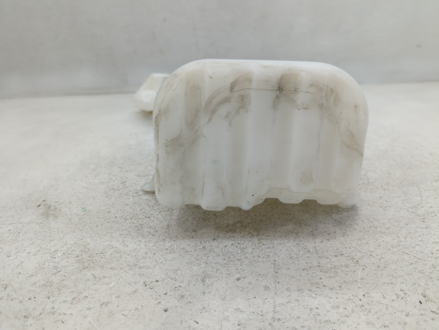 2008-2011 Ford Focus Windshield Washer Fluid Reservoir Bottle Oem - Oemusedautoparts1.com