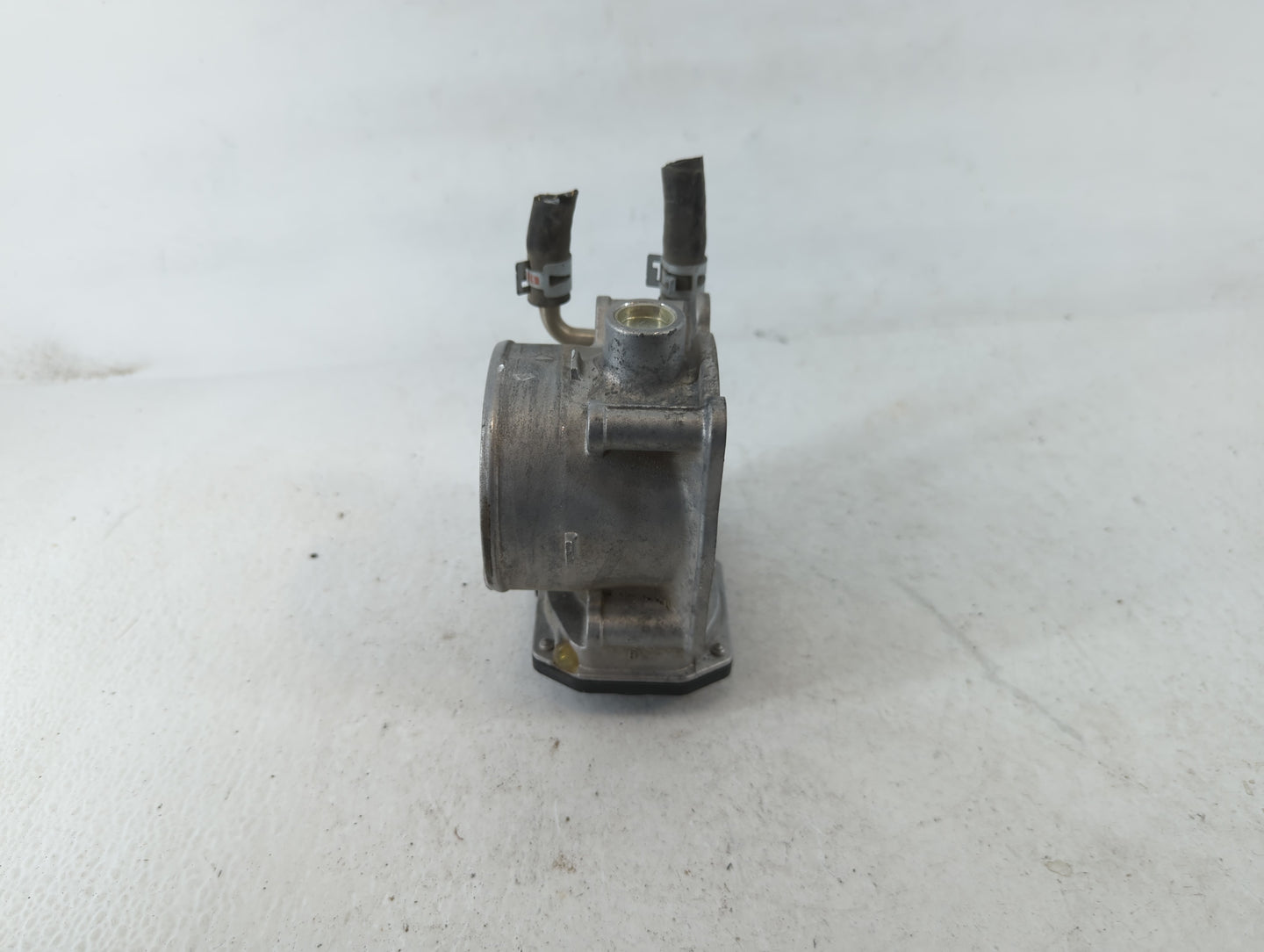 2007-2018 Lexus Es350 Throttle Body P/N:22030-31030 Fits OEM Used Auto Parts - Oemusedautoparts1.com