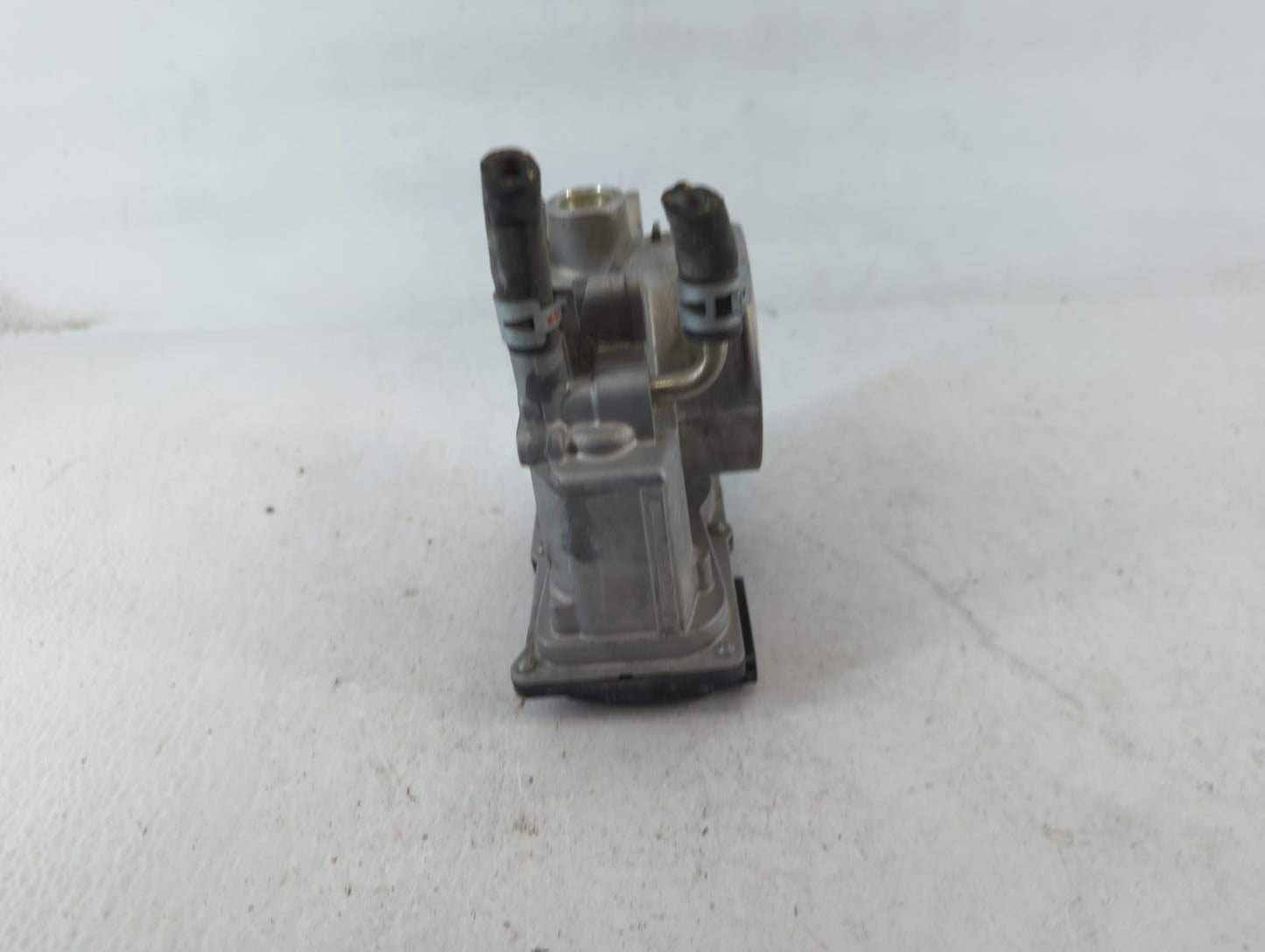 2007-2018 Lexus Es350 Throttle Body P/N:22030-31030 Fits OEM Used Auto Parts - Oemusedautoparts1.com