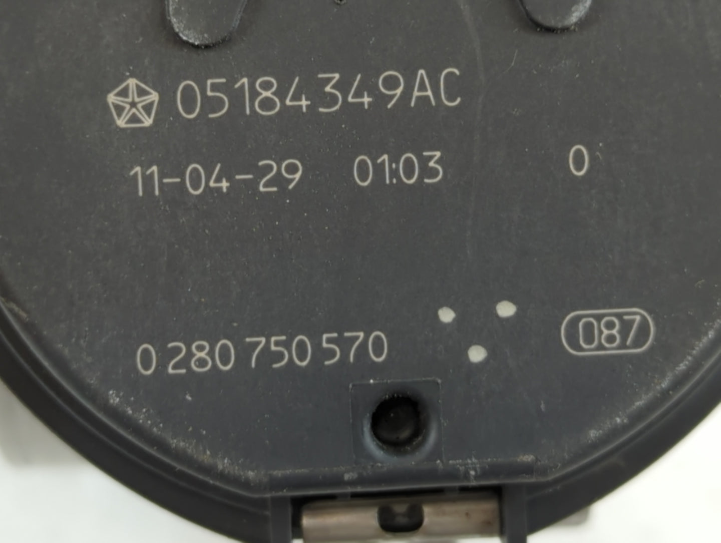 2011-2022 Chrysler 300 Throttle Body P/N:0 280 750 570 05184349AC Fits OEM Used Auto Parts - Oemusedautoparts1.com