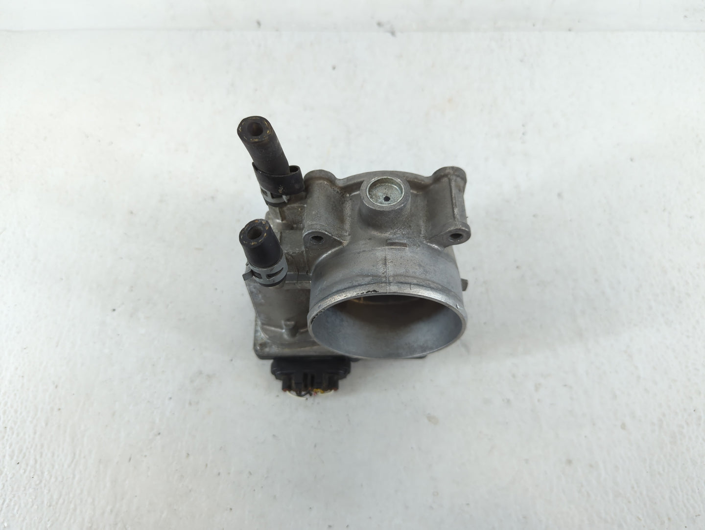 2007-2016 Toyota Sienna Throttle Body P/N:22030-0P050 Fits OEM Used Auto Parts - Oemusedautoparts1.com