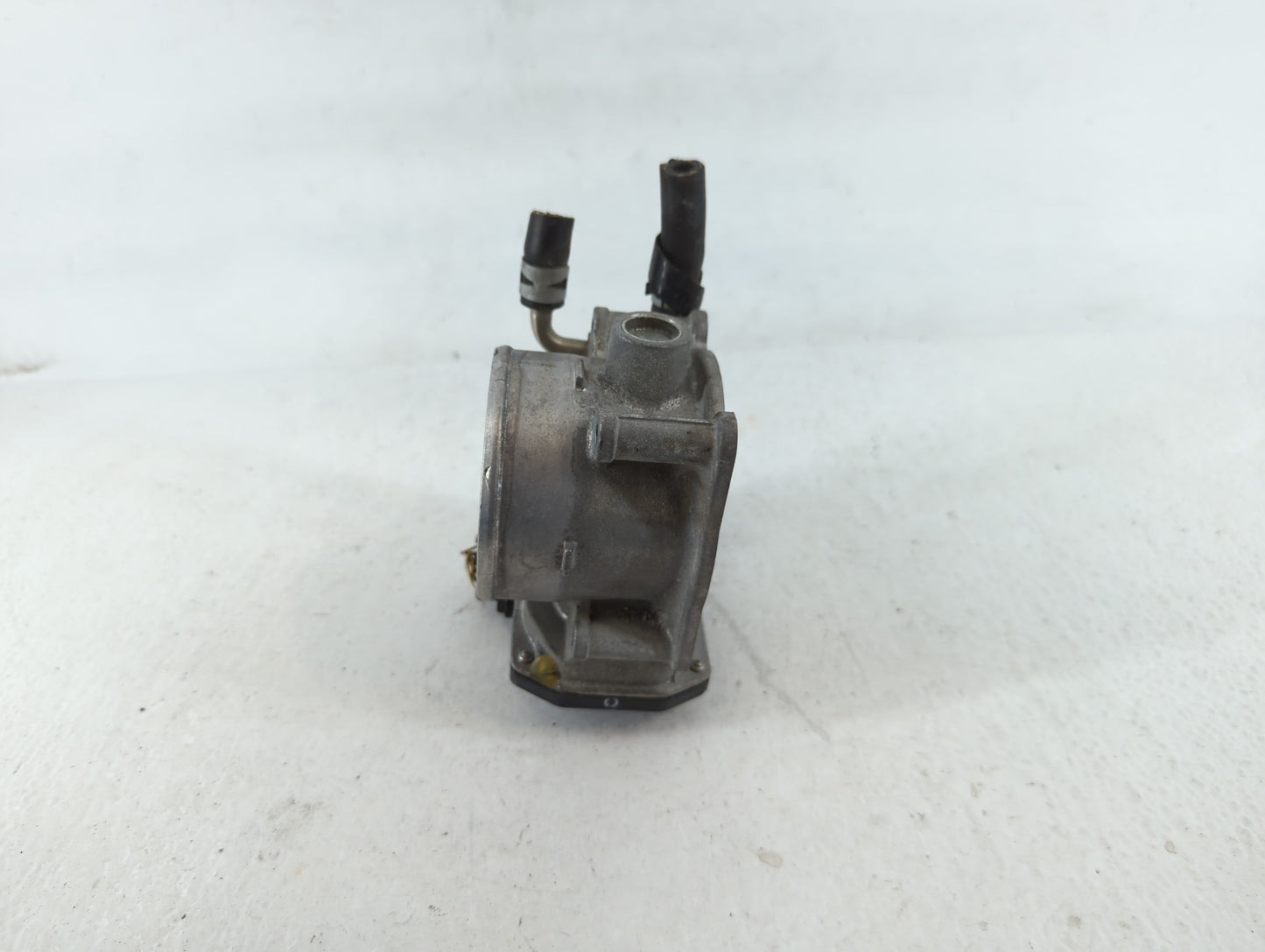 2007-2016 Toyota Sienna Throttle Body P/N:22030-0P050 Fits OEM Used Auto Parts - Oemusedautoparts1.com