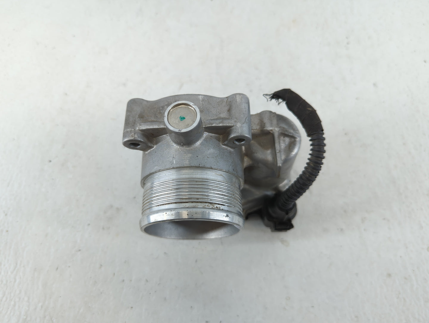 2014-2017 Volkswagen Jetta Throttle Body P/N:06K 133 062 E Fits Fits 2014 2015 2016 2017 OEM Used Auto Parts - Oemusedautoparts1.com