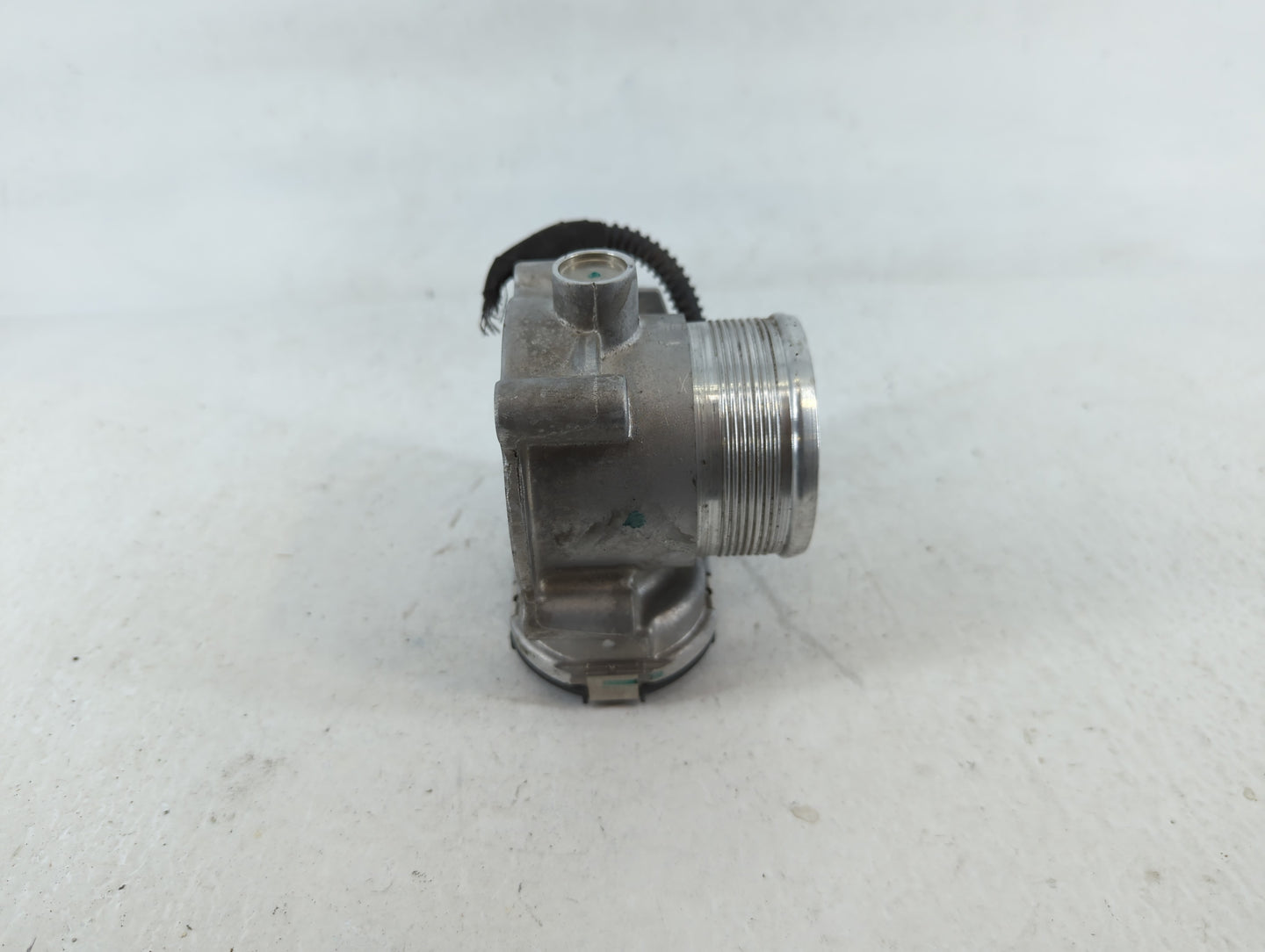 2014-2017 Volkswagen Jetta Throttle Body P/N:06K 133 062 E Fits Fits 2014 2015 2016 2017 OEM Used Auto Parts - Oemusedautoparts1.com