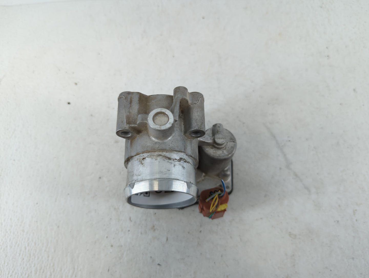 2017-2019 Ford Escape Throttle Body P/N:DS7G-9F991-CA Fits Fits 2014 2015 2016 2017 2018 2019 2020 OEM Used Auto Parts - Oemusedautoparts1.com