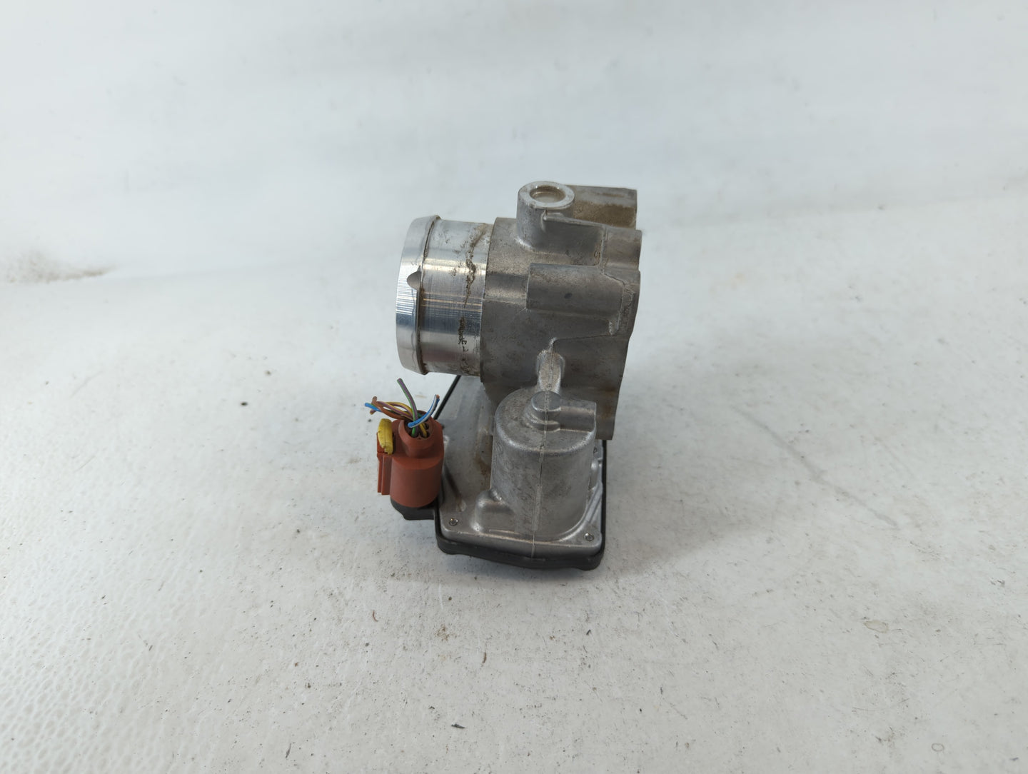 2017-2019 Ford Escape Throttle Body P/N:DS7G-9F991-CA Fits Fits 2014 2015 2016 2017 2018 2019 2020 OEM Used Auto Parts - Oemusedautoparts1.com