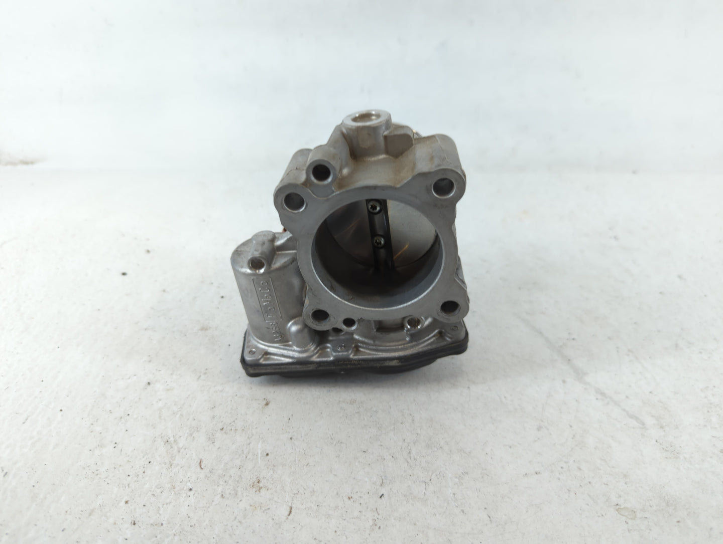 2017-2019 Ford Escape Throttle Body P/N:DS7G-9F991-CA Fits Fits 2014 2015 2016 2017 2018 2019 2020 OEM Used Auto Parts - Oemusedautoparts1.com