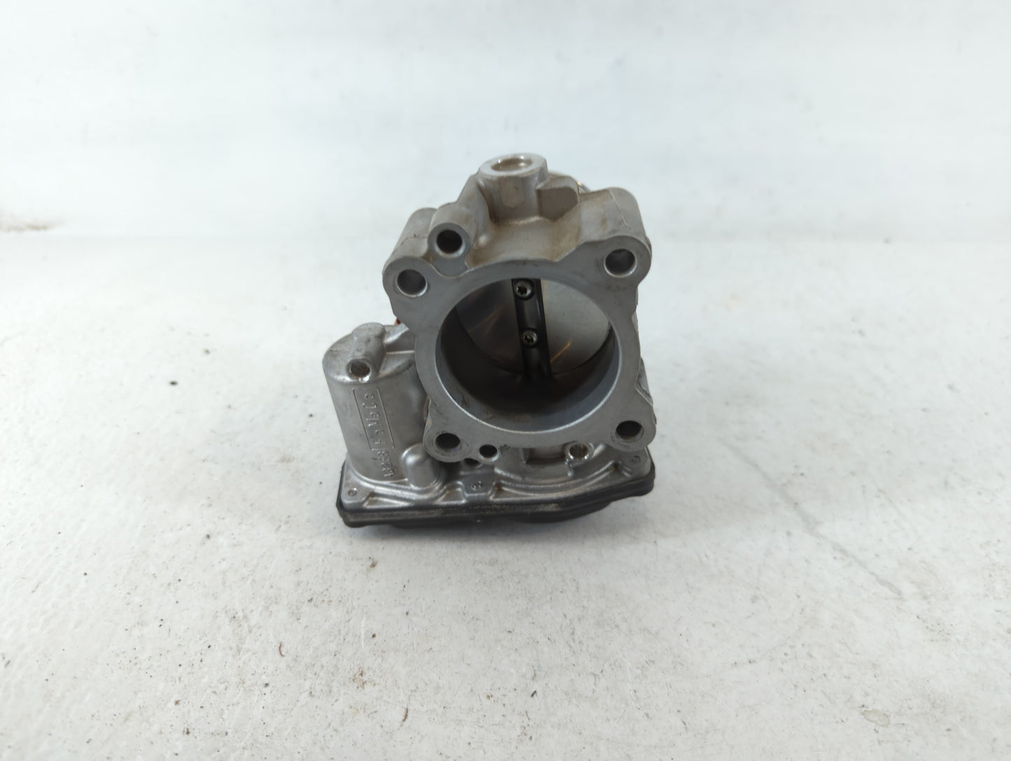 2017-2019 Ford Escape Throttle Body P/N:DS7G-9F991-CA Fits Fits 2014 2015 2016 2017 2018 2019 2020 OEM Used Auto Parts - Oemusedautoparts1.com