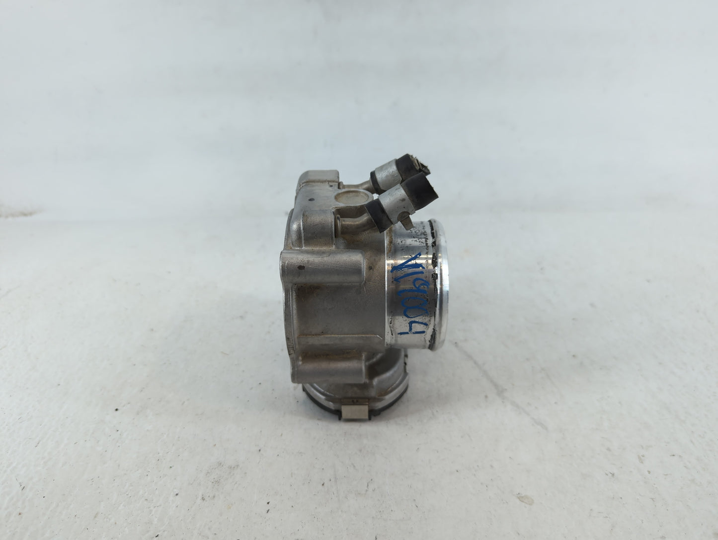 2015-2019 Hyundai Sonata Throttle Body P/N:35100-2G610 Fits Fits 2015 2016 2017 2018 2019 2020 2021 OEM Used Auto Parts - Oemusedautoparts1.com