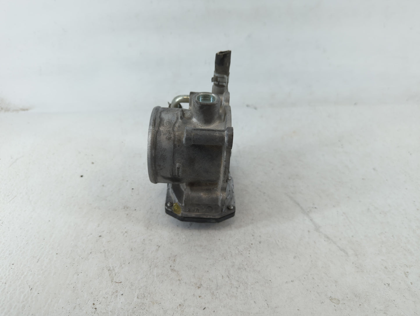 2013-2015 Subaru Xv Throttle Body P/N:16112AA380 Fits Fits 2011 2012 2013 2014 2015 2016 2017 2018 OEM Used Auto Parts - Oemusedautoparts1.com