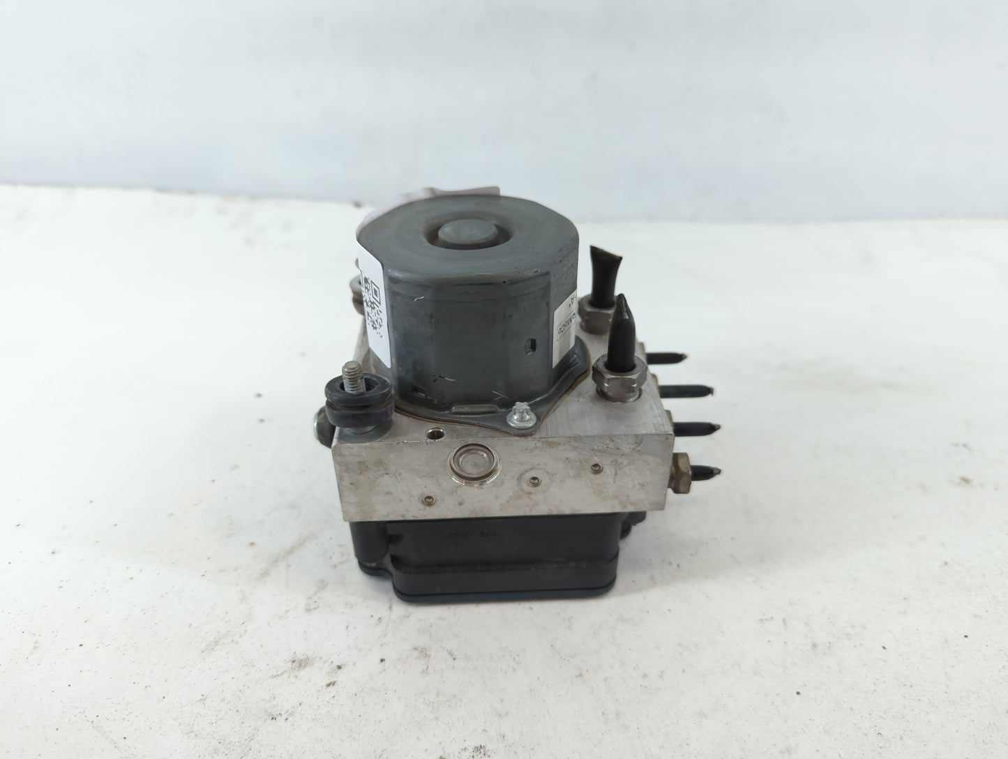 2013-2014 Ford Flex ABS Pump Control Module Replacement P/N:DA83-2C405-AE Fits Fits 2013 2014 OEM Used Auto Parts - Oemusedautoparts1.com