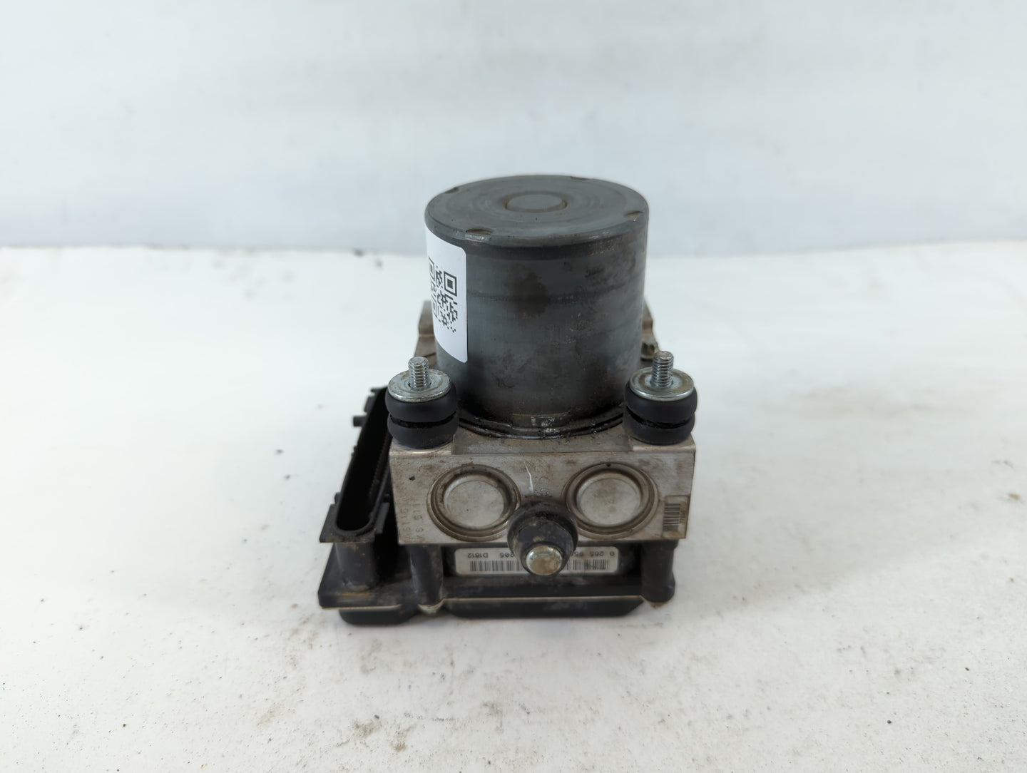 2007-2009 Mazda Cx-7 ABS Pump Control Module Replacement P/N:EG23 43 7A0 0 265 234 476 Fits Fits 2007 2008 2009 OEM Used Auto Parts - Oemusedautoparts1.com