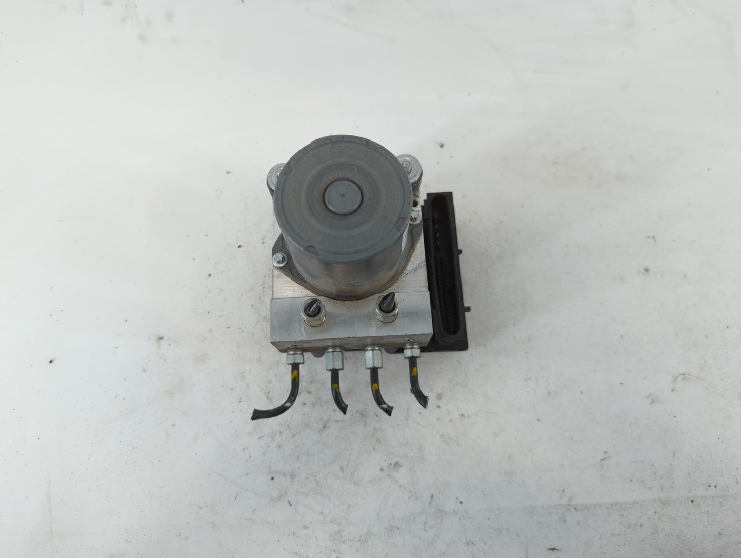 2016-2017 Infiniti Qx50 ABS Pump Control Module Replacement P/N:47660 6WA0A 0 265 252 665 Fits Fits 2016 2017 OEM Used Auto Parts - Oemusedautoparts1.com