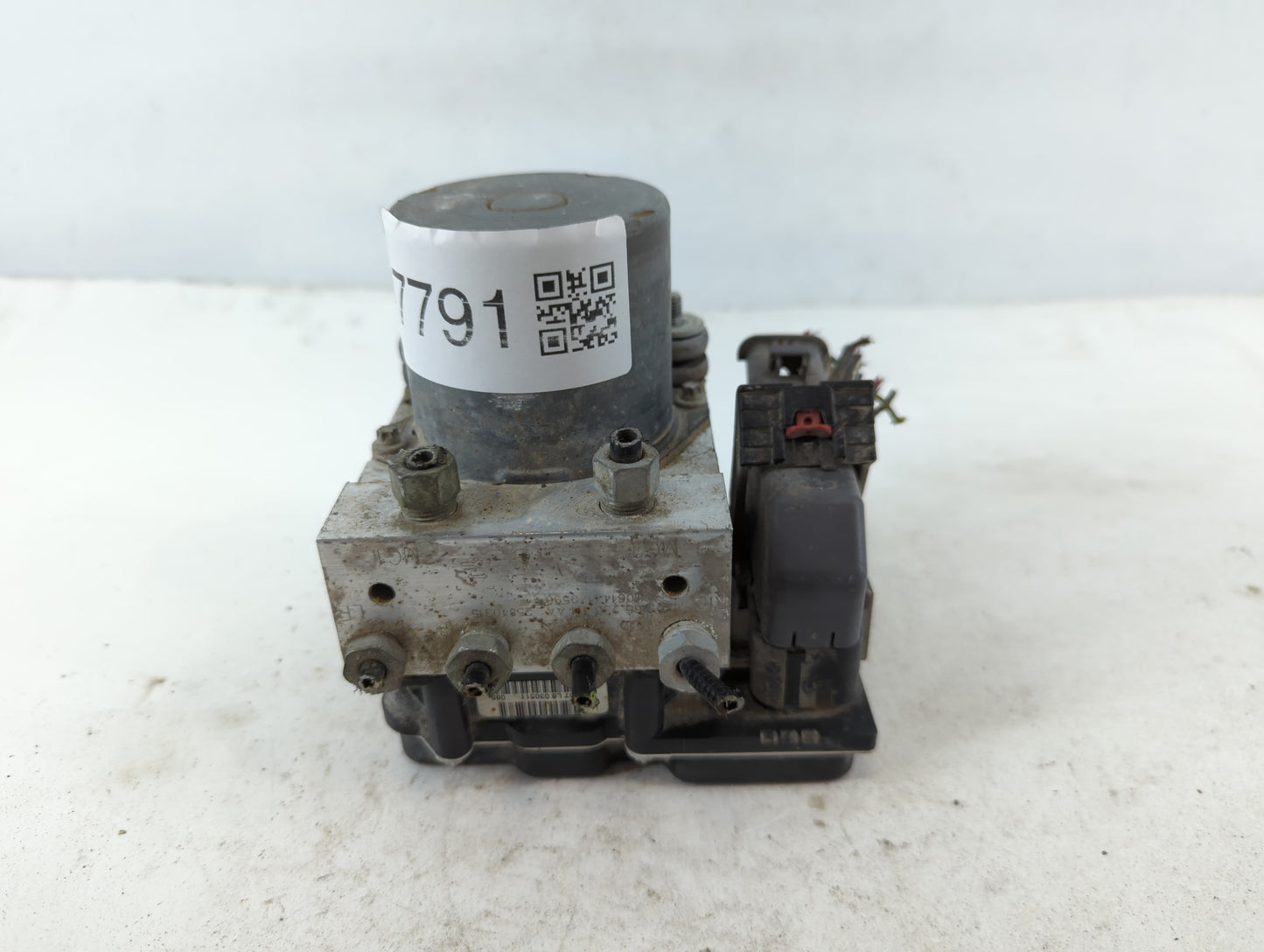 2009-2011 Buick Enclave ABS Pump Control Module Replacement P/N:0 265 230 111 AA 25840315 Fits Fits 2008 2009 2010 2011 OEM Used Auto Parts - Oemusedautoparts1.com