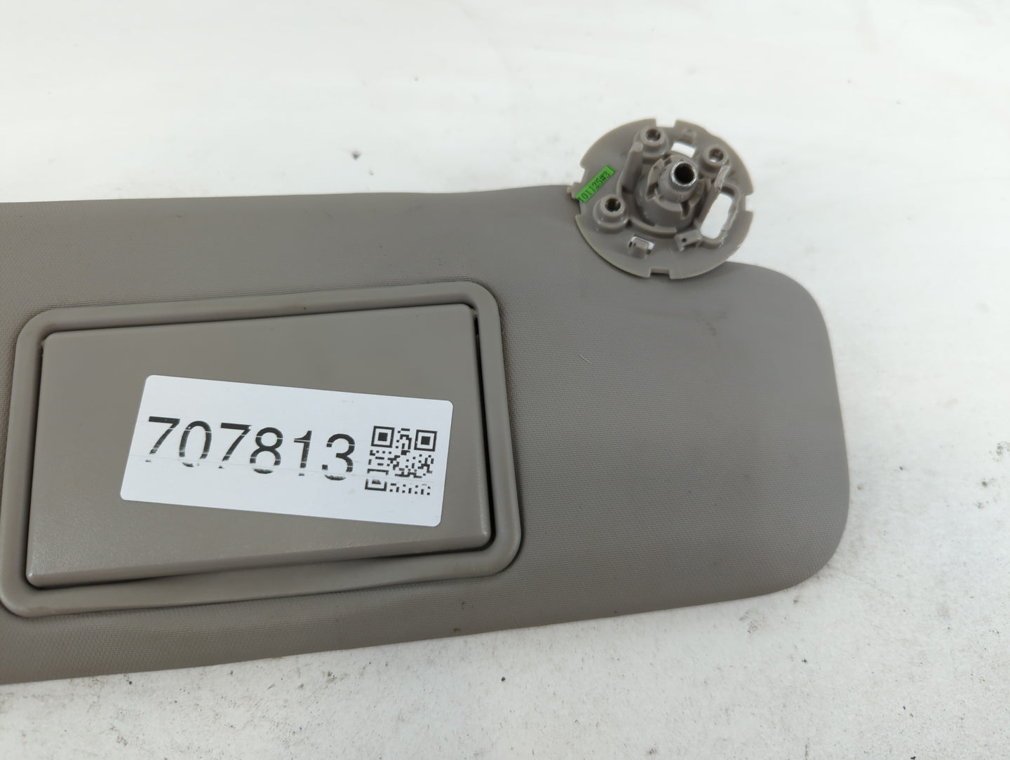 2011-2016 Chevrolet Cruze Sun Visor Shade Replacement Passenger Right Mirror Fits Fits 2011 2012 2013 2014 2015 2016 OEM Used Auto Parts - Oemusedautoparts1.com