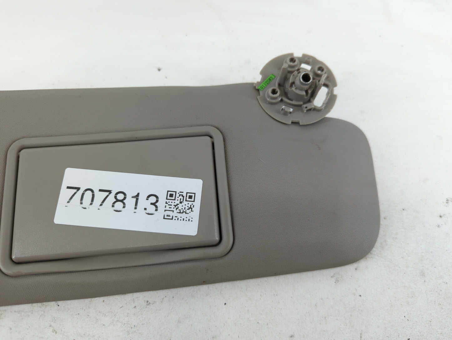 2011-2016 Chevrolet Cruze Sun Visor Shade Replacement Passenger Right Mirror Fits Fits 2011 2012 2013 2014 2015 2016 OEM Used Auto Parts - Oemusedautoparts1.com