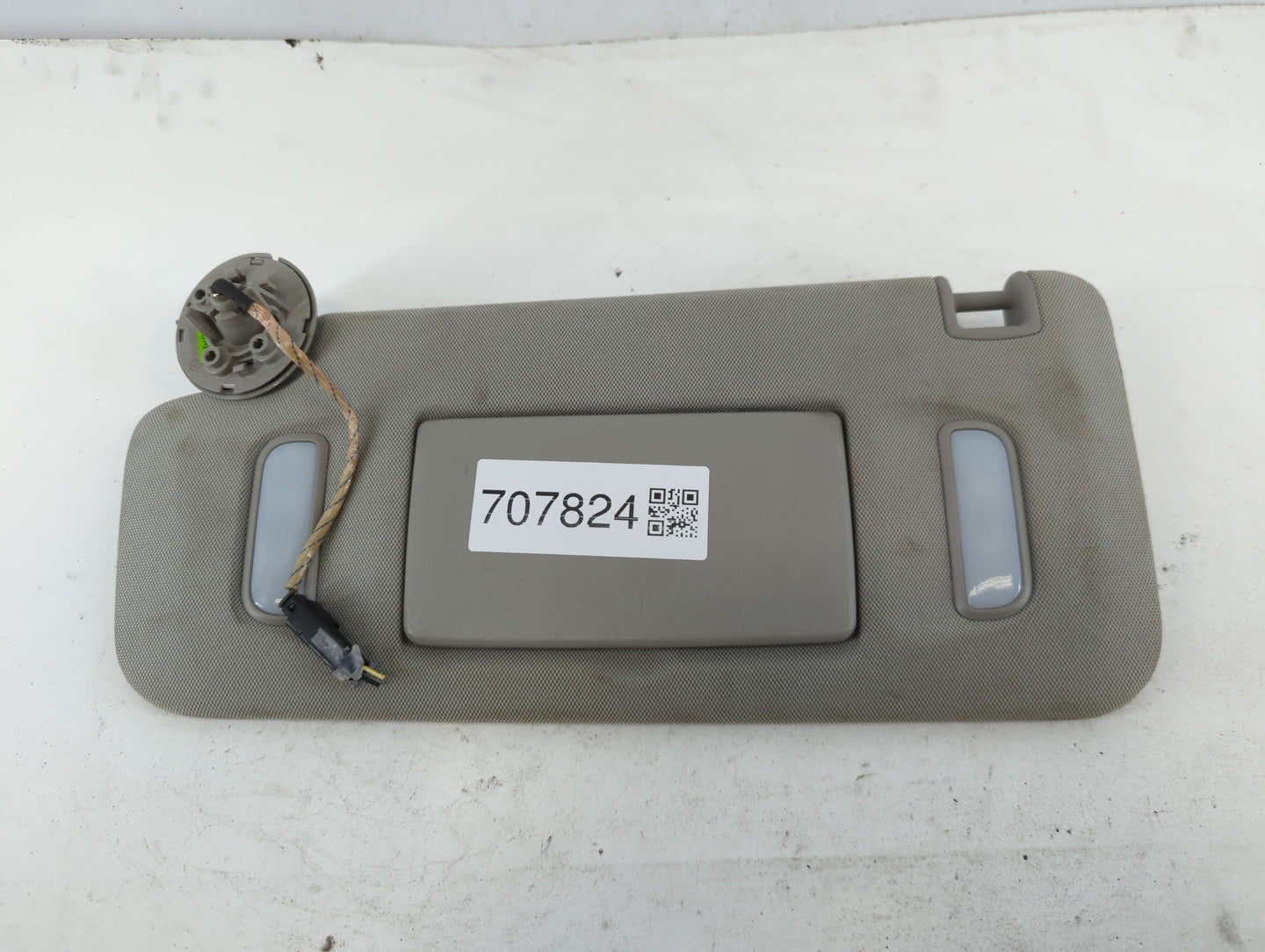 2013-2021 Buick Encore Sun Visor Shade Replacement Driver Left Mirror Fits Fits 2013 2014 2015 2016 2017 2018 2019 2020 2021 OEM Used Auto Parts - Oemusedautoparts1.com