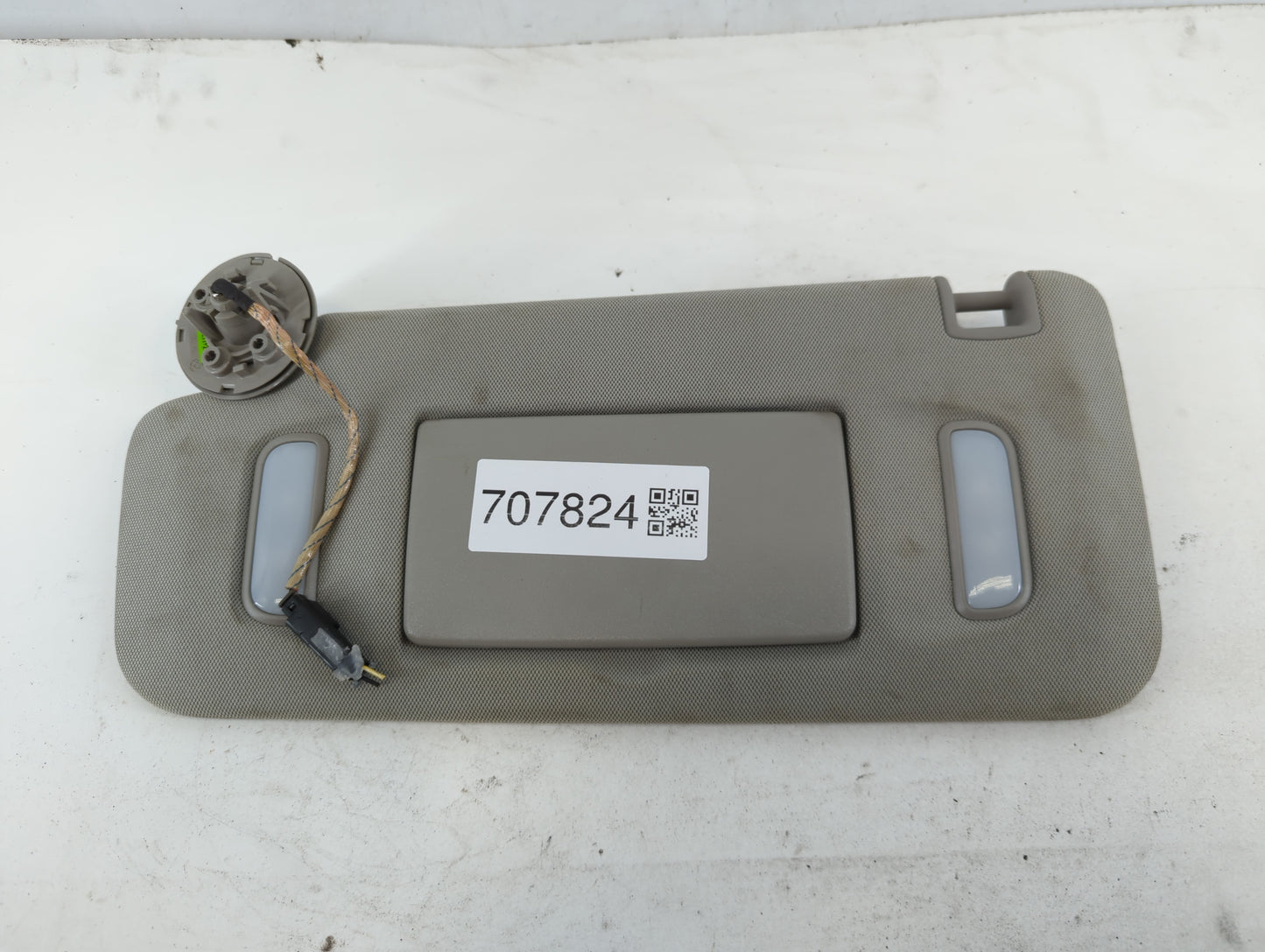 2013-2021 Buick Encore Sun Visor Shade Replacement Driver Left Mirror Fits Fits 2013 2014 2015 2016 2017 2018 2019 2020 2021 OEM Used Auto Parts - Oemusedautoparts1.com