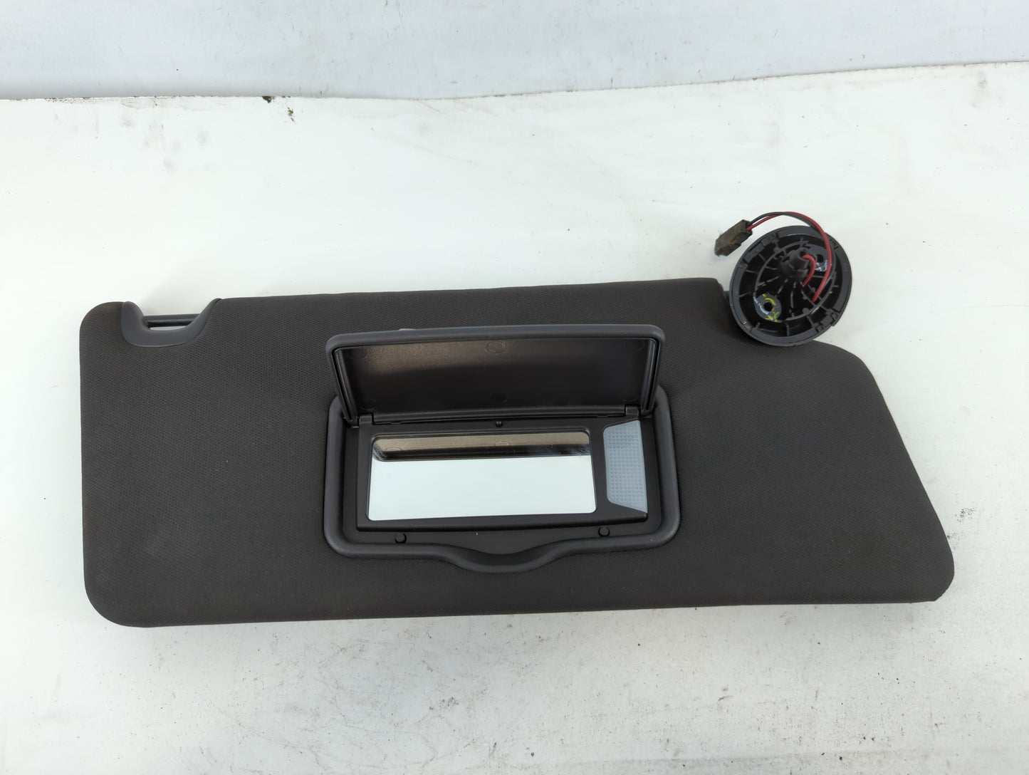 2011-2015 Ford Explorer Sun Visor Shade Replacement Passenger Right Mirror Fits Fits 2011 2012 2013 2014 2015 OEM Used Auto Parts - Oemusedautoparts1.com
