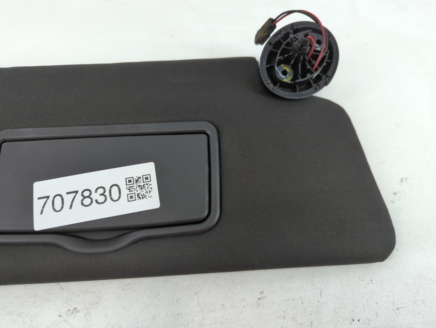 2011-2015 Ford Explorer Sun Visor Shade Replacement Passenger Right Mirror Fits Fits 2011 2012 2013 2014 2015 OEM Used Auto Parts - Oemusedautoparts1.com
