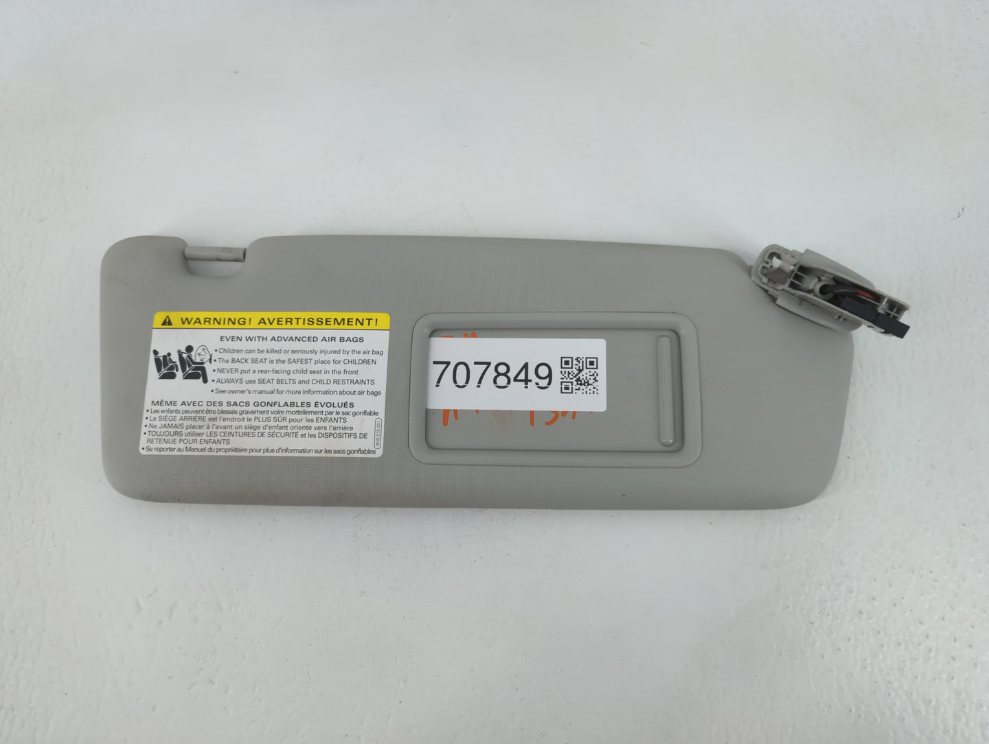 2013-2016 Audi A4 Sun Visor Shade Replacement Passenger Right Mirror Fits Fits 2013 2014 2015 2016 OEM Used Auto Parts - Oemusedautoparts1.com