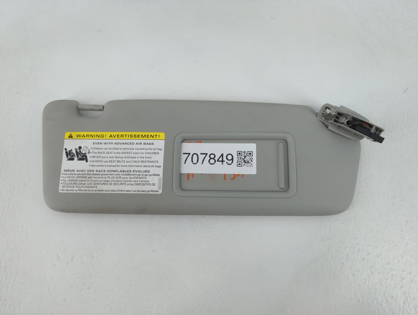 2013-2016 Audi A4 Sun Visor Shade Replacement Passenger Right Mirror Fits Fits 2013 2014 2015 2016 OEM Used Auto Parts - Oemusedautoparts1.com