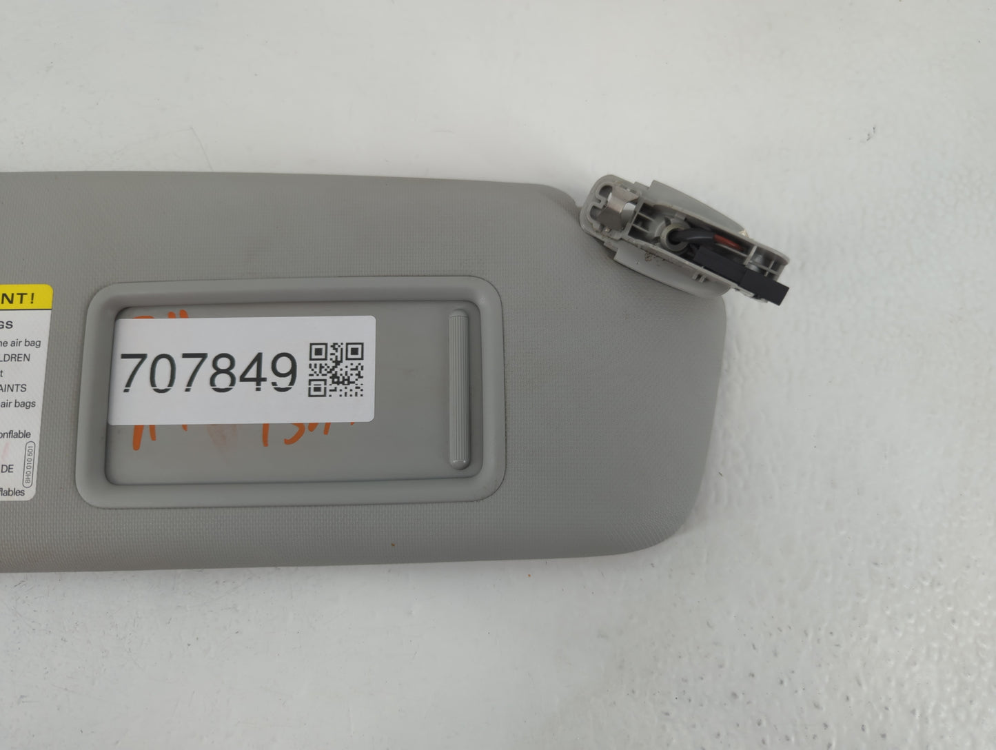 2013-2016 Audi A4 Sun Visor Shade Replacement Passenger Right Mirror Fits Fits 2013 2014 2015 2016 OEM Used Auto Parts - Oemusedautoparts1.com