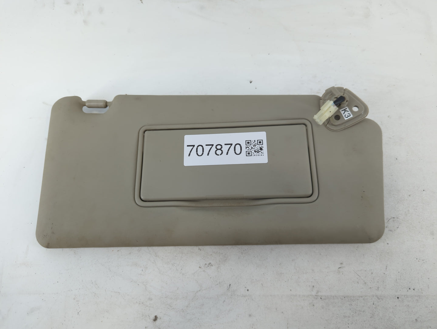 2008-2015 Nissan Rogue Sun Visor Shade Replacement Passenger Right Mirror Fits Fits 2008 2009 2010 2011 2012 2013 2014 2015 OEM Used Auto Parts - Oemusedautoparts1.com