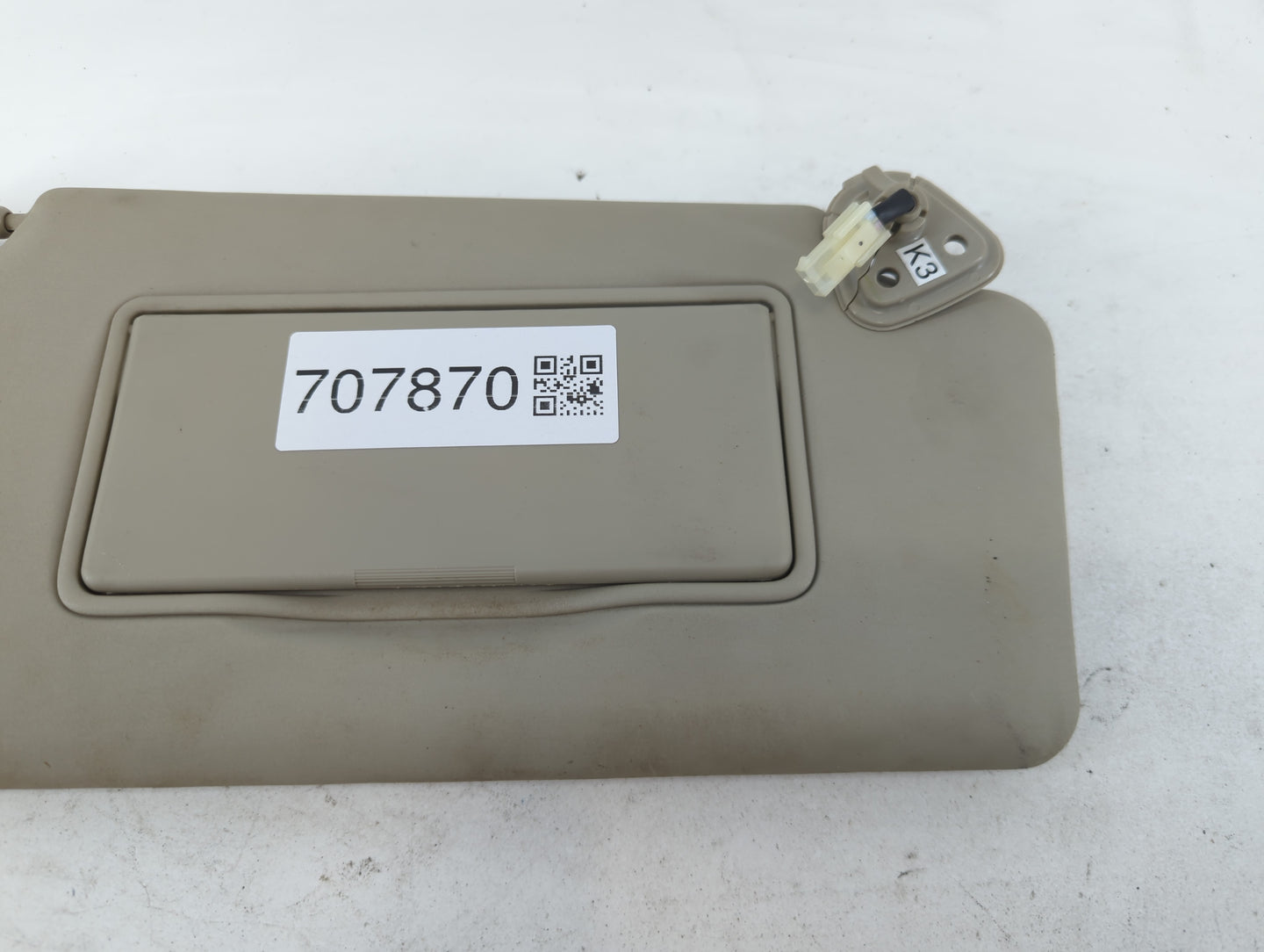 2008-2015 Nissan Rogue Sun Visor Shade Replacement Passenger Right Mirror Fits Fits 2008 2009 2010 2011 2012 2013 2014 2015 OEM Used Auto Parts - Oemusedautoparts1.com