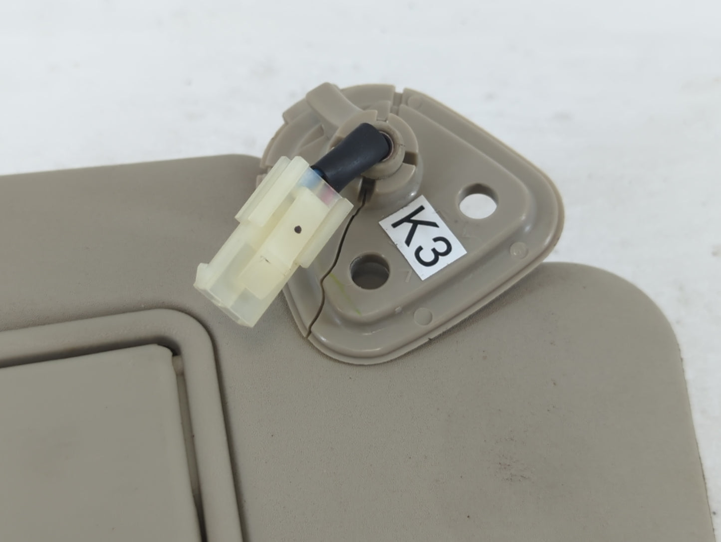 2008-2015 Nissan Rogue Sun Visor Shade Replacement Passenger Right Mirror Fits Fits 2008 2009 2010 2011 2012 2013 2014 2015 OEM Used Auto Parts - Oemusedautoparts1.com