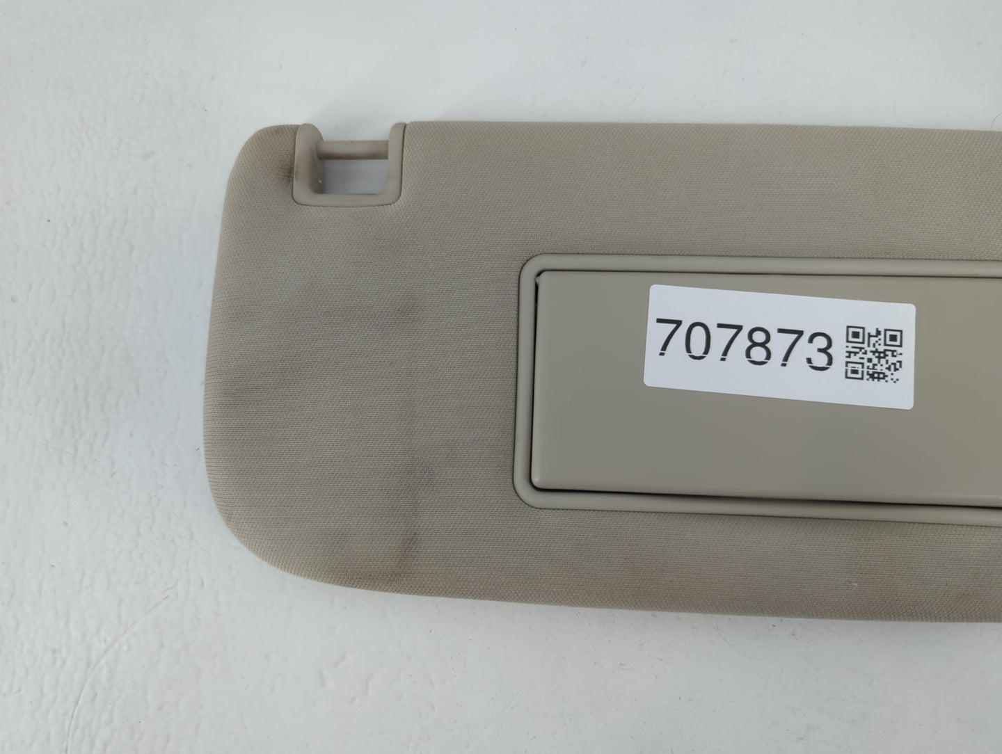 2011-2013 Jeep Grand Cherokee Sun Visor Shade Replacement Passenger Right Mirror Fits OEM Used Auto Parts - Oemusedautoparts1.com