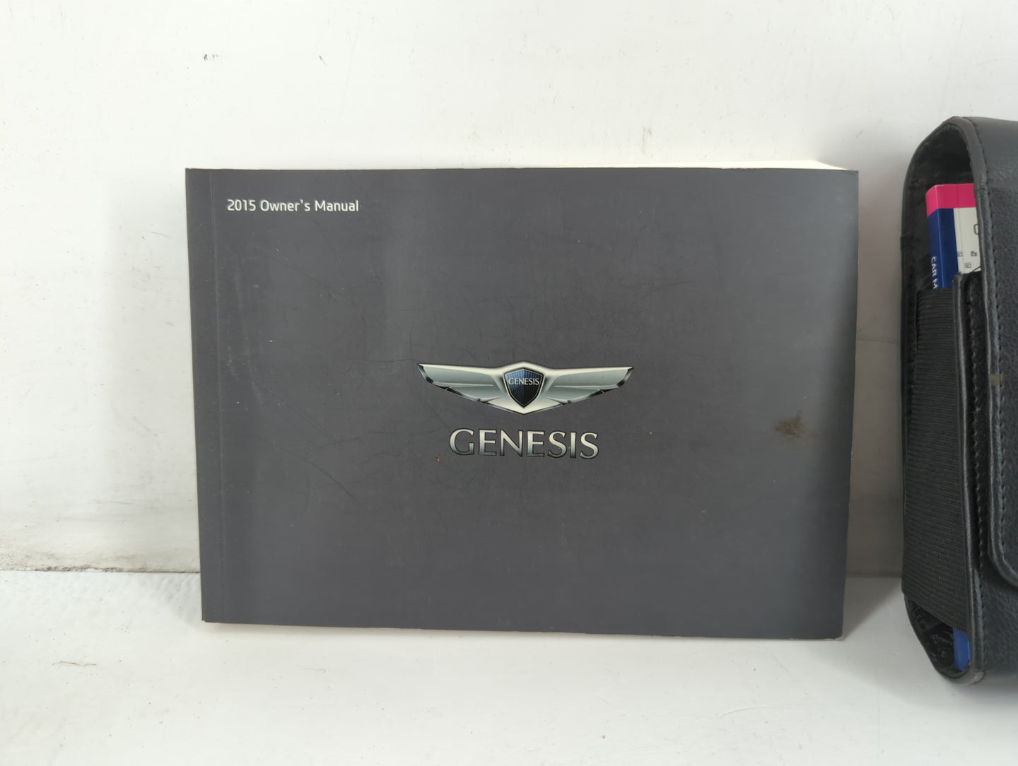 2015 Hyundai Genesis Owners Manual Book Guide P/N:FB10-EU47E OEM Used Auto Parts - Oemusedautoparts1.com