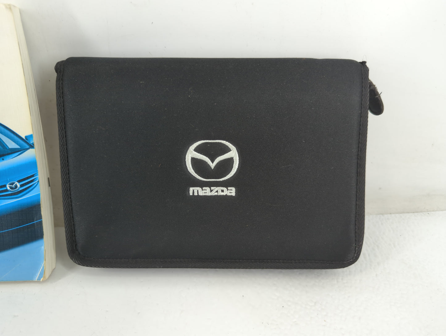 2006 Mazda 3 Owners Manual Book Guide P/N:8U55-EA-05G OEM Used Auto Parts - Oemusedautoparts1.com