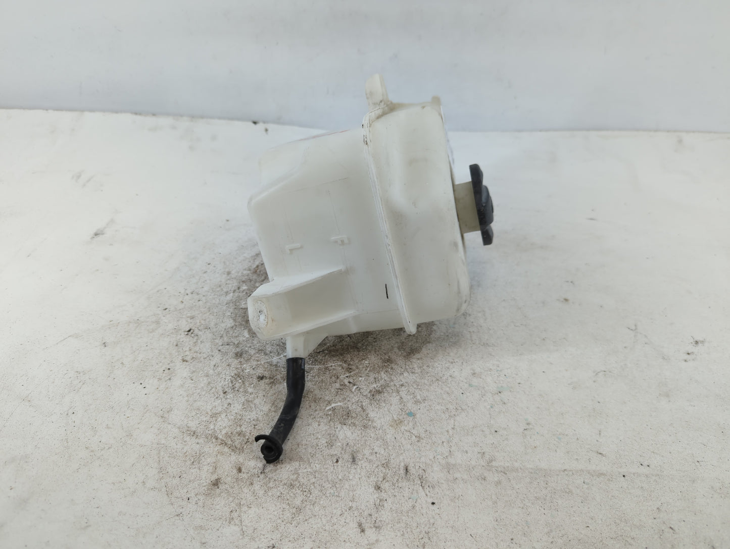 2011-2015 Kia Optima Windshield Washer Fluid Reservoir Bottle Oem - Oemusedautoparts1.com