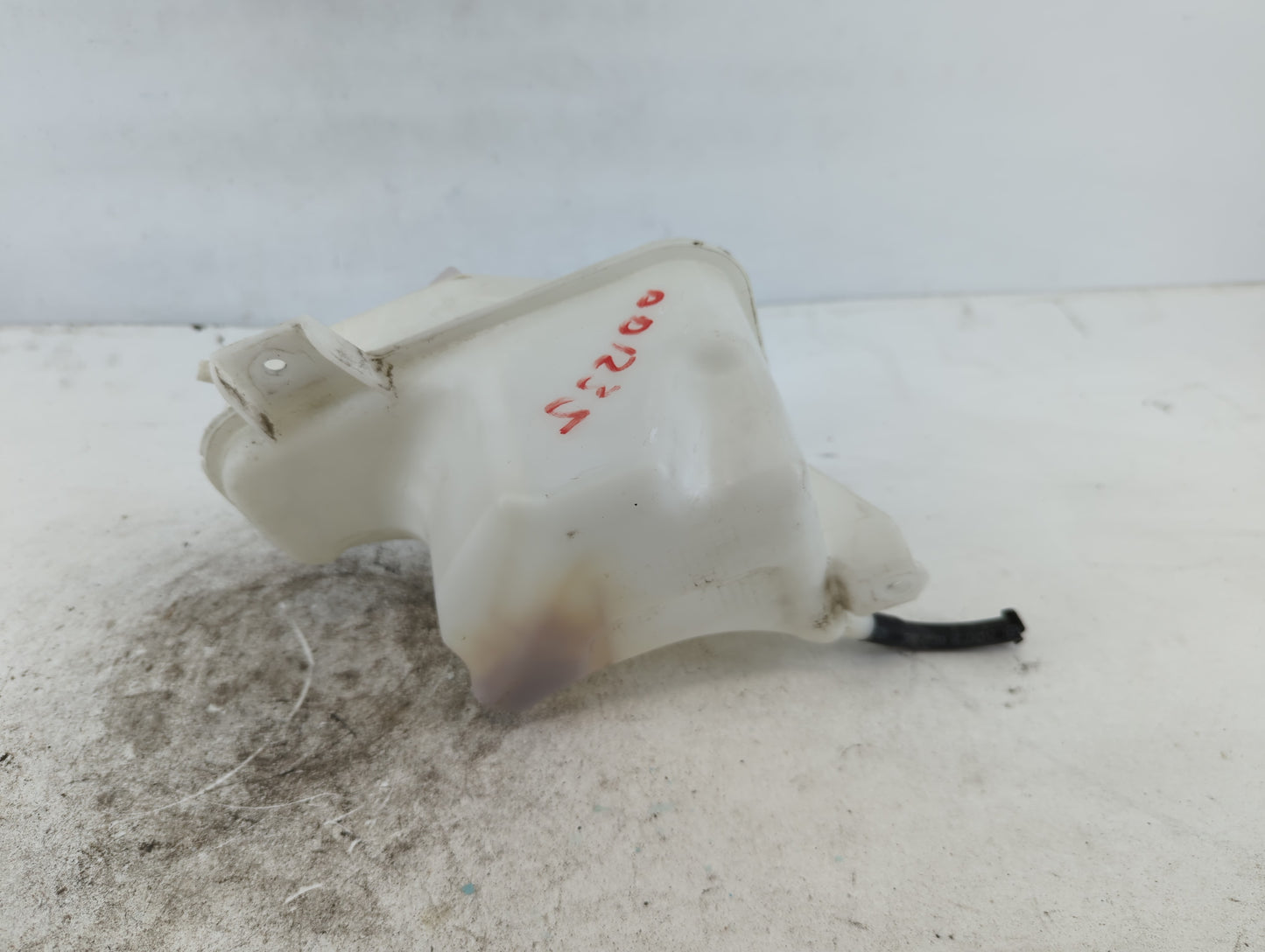 2011-2015 Kia Optima Windshield Washer Fluid Reservoir Bottle Oem - Oemusedautoparts1.com