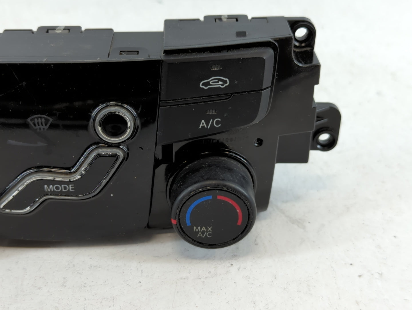 2011-2014 Hyundai Sonata Instrument Cluster Speedometer Gauges P/N:94001-3Q001 TN257470-3215 Fits Fits 2011 2012 2013 2014 OEM Used Auto Parts - Oemusedautoparts1.com