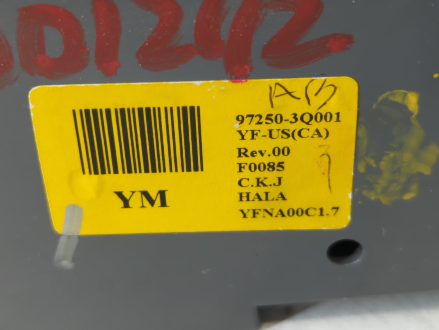 2011-2014 Hyundai Sonata Instrument Cluster Speedometer Gauges P/N:94001-3Q001 TN257470-3215 Fits Fits 2011 2012 2013 2014 OEM Used Auto Parts - Oemusedautoparts1.com