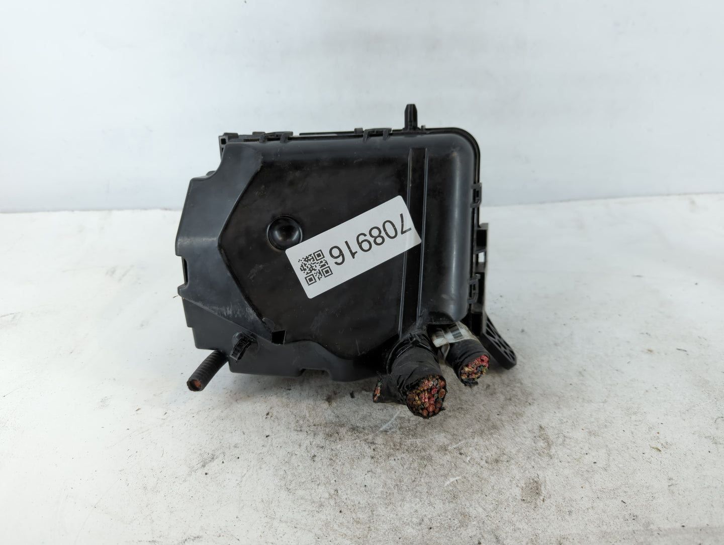 2011-2013 Hyundai Elantra Fusebox Fuse Box Panel Relay Module P/N:1205300323 91951-3X100 Fits Fits 2011 2012 2013 OEM Used Auto Parts - Oemusedautoparts1.com
