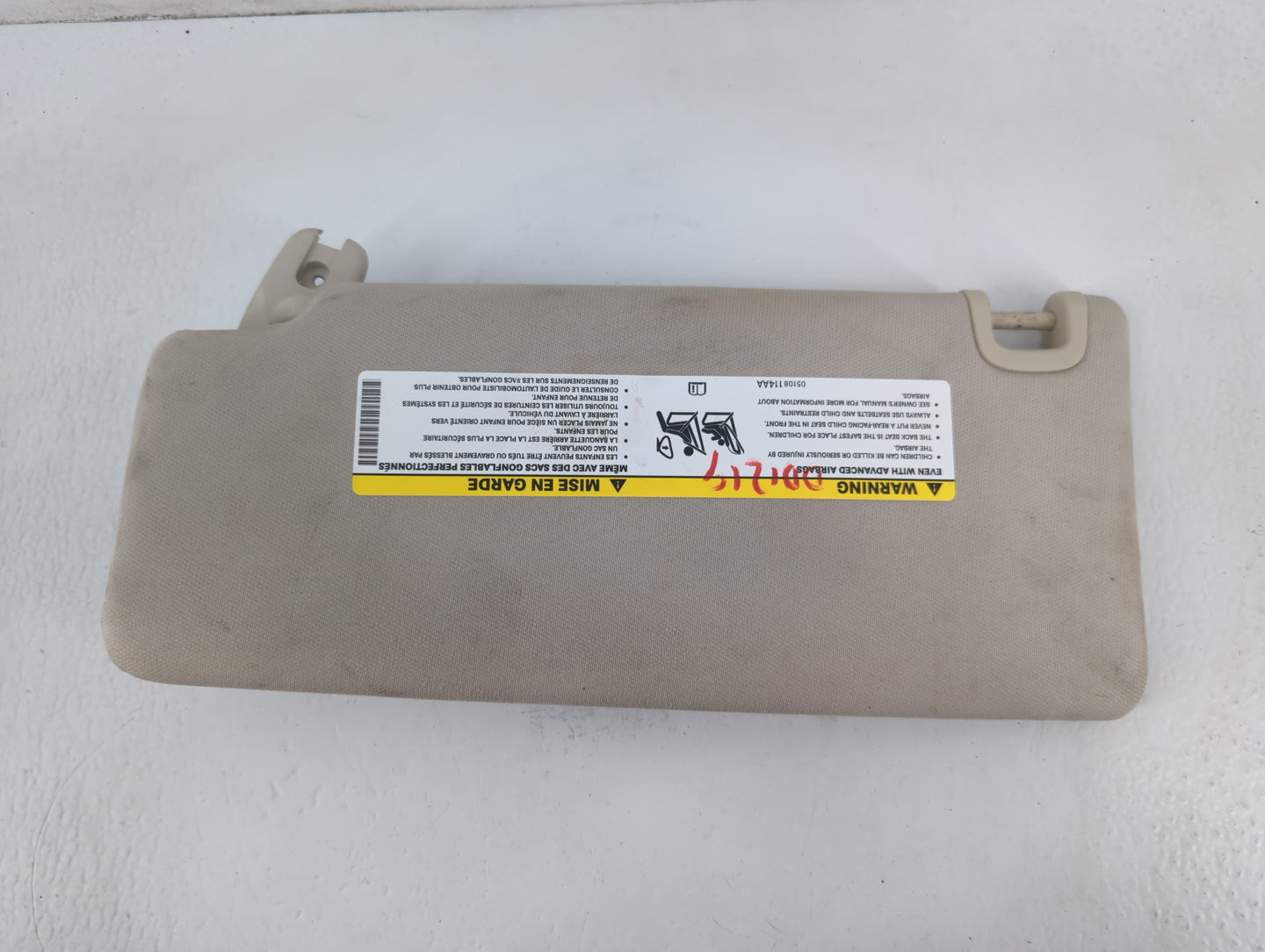 2015 Chrysler 200 Sun Visor Shade Replacement Passenger Right Mirror Fits OEM Used Auto Parts - Oemusedautoparts1.com