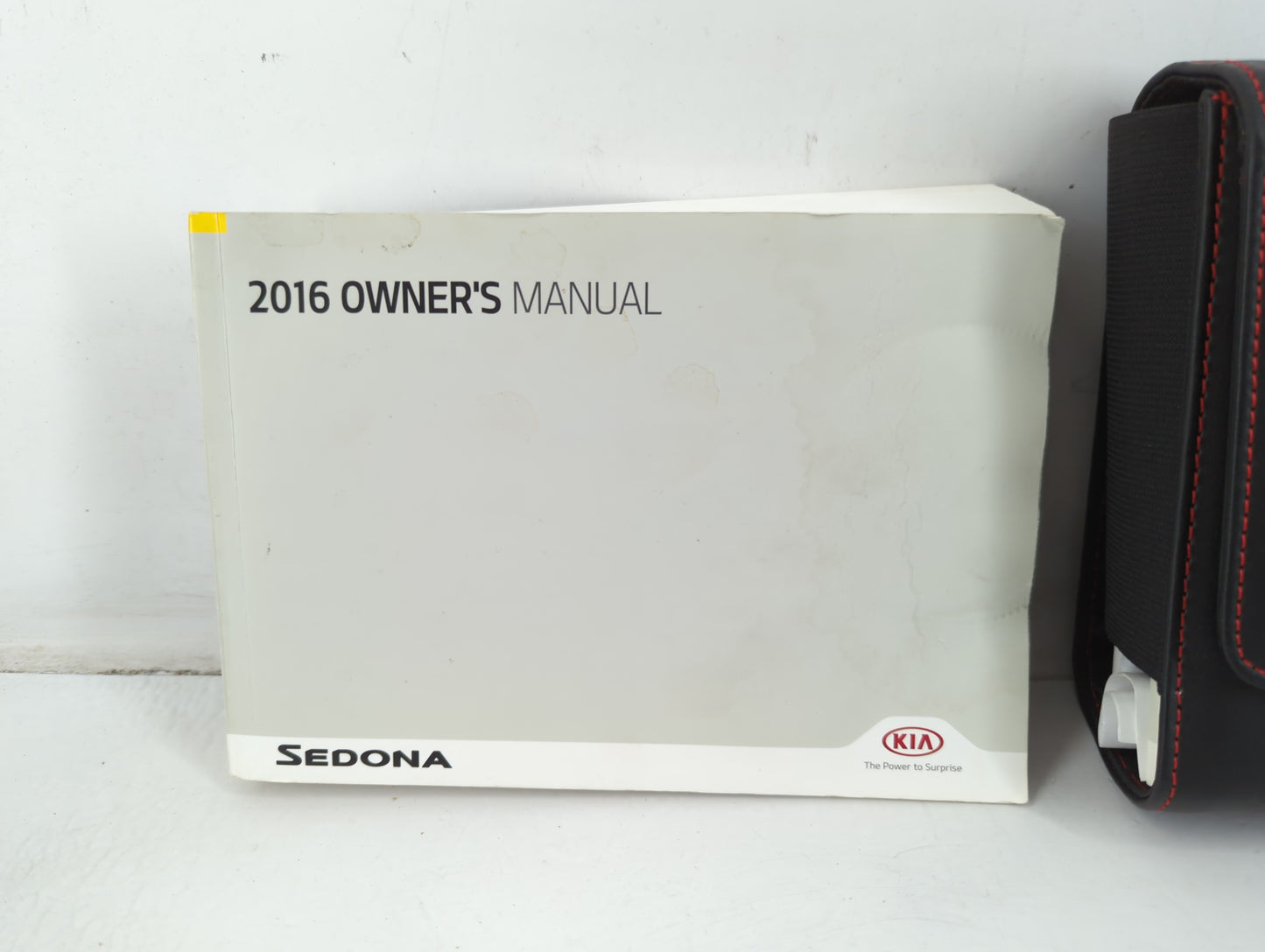 2016 Kia Sedona Owners Manual Book Guide P/N:GA9O-EU59E OEM Used Auto Parts - Oemusedautoparts1.com