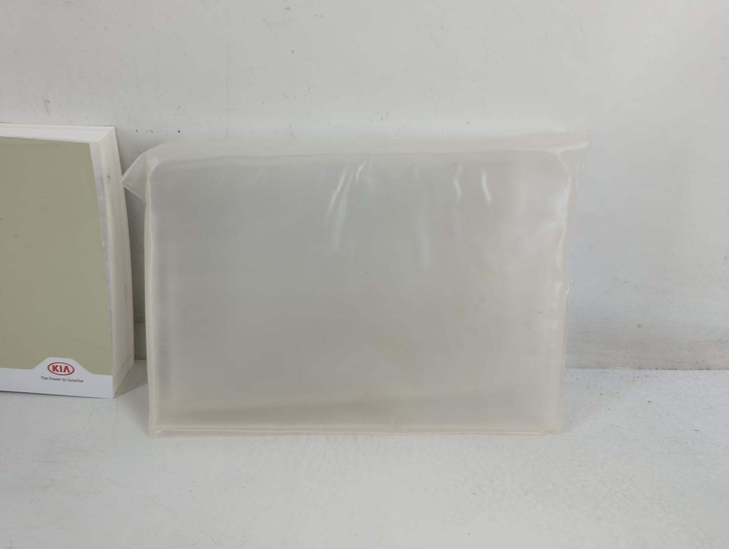 2021 Kia Forte Owners Manual Book Guide P/N:DLS4-EU13B OEM Used Auto Parts - Oemusedautoparts1.com