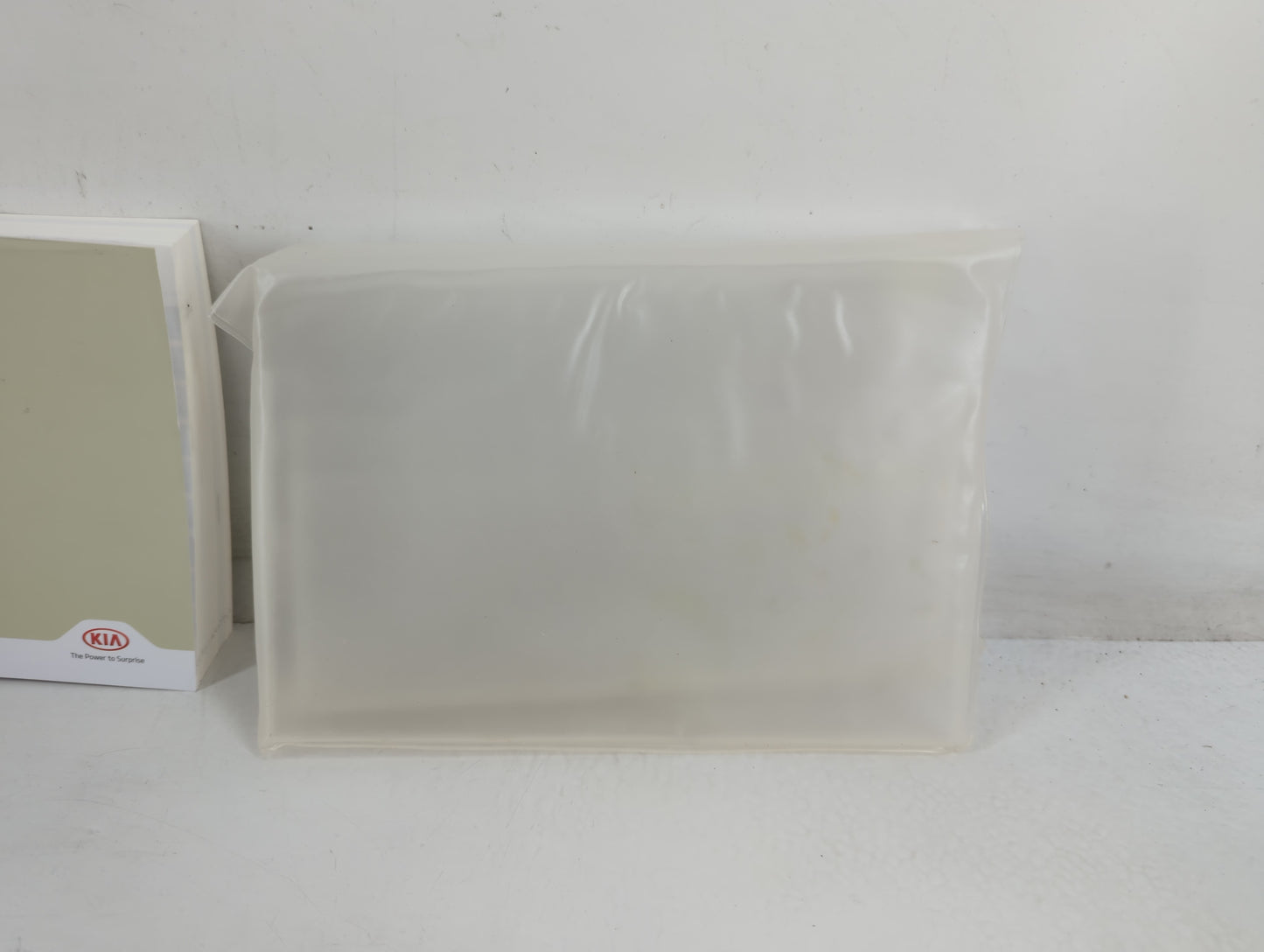 2021 Kia Forte Owners Manual Book Guide P/N:DLS4-EU13B OEM Used Auto Parts - Oemusedautoparts1.com