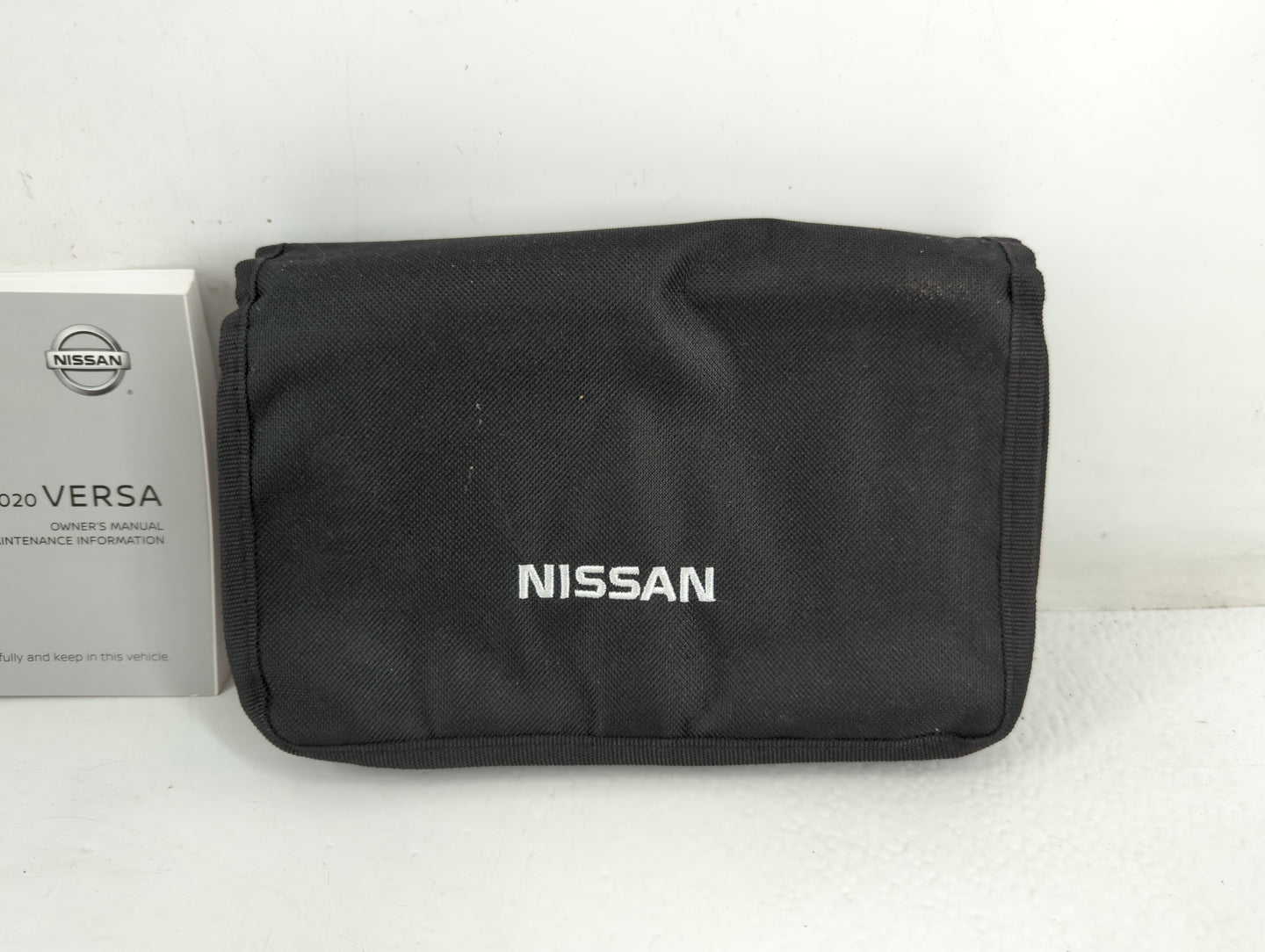 2020 Nissan Versa Owners Manual Book Guide P/N:OM20EM 0N18U0 OEM Used Auto Parts - Oemusedautoparts1.com