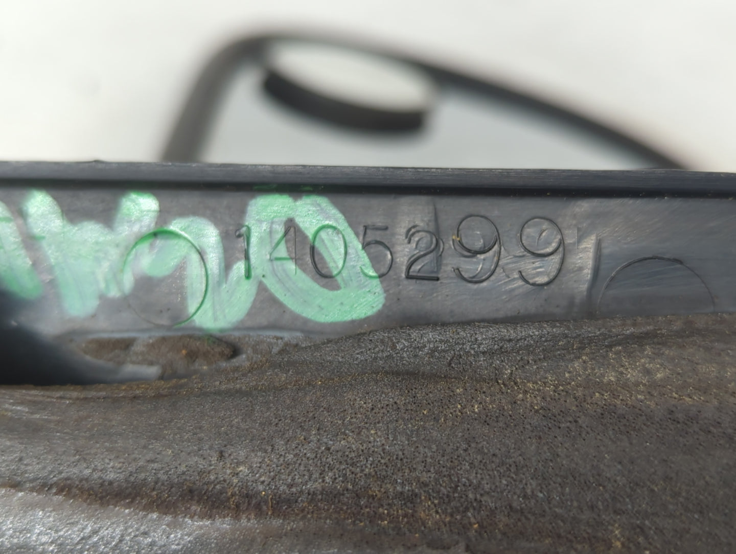 1997-2002 Ford F-150 Side Mirror Replacement Driver Left View Door Mirror P/N:1405299 Fits Fits 1997 1998 1999 2000 2001 2002 OEM Used Auto Parts - Oemusedautoparts1.com