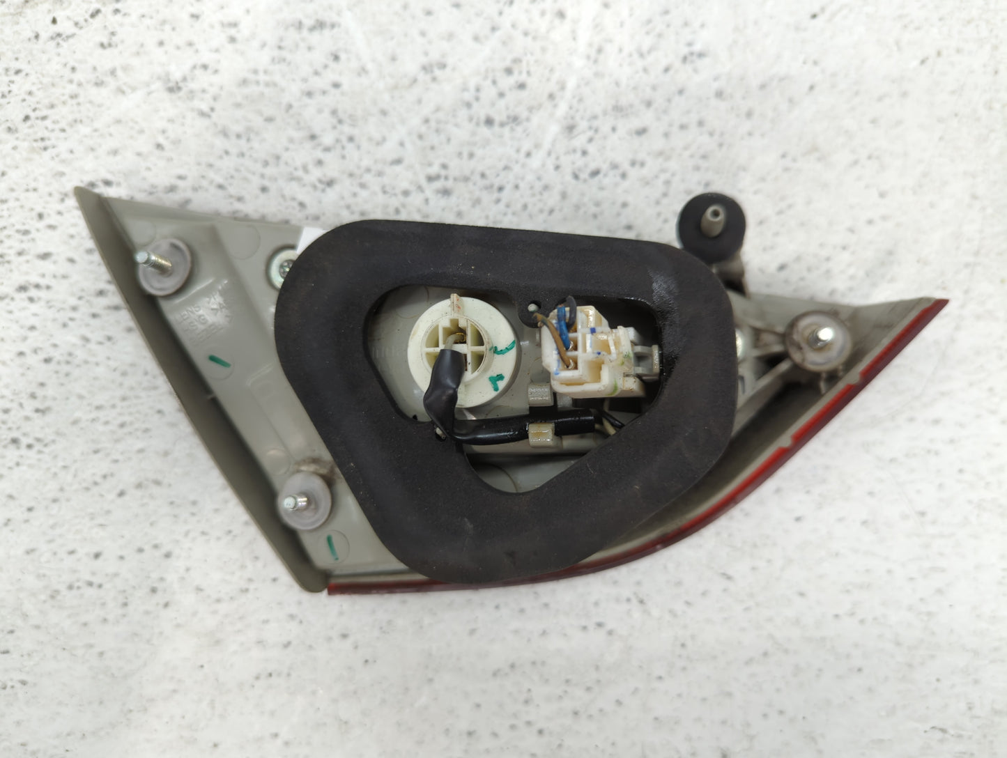 2011-2014 Hyundai Sonata Tail Light Assembly Passenger Right OEM P/N:92404-3Q Fits Fits 2011 2012 2013 2014 OEM Used Auto Parts - Oemusedautoparts1.com