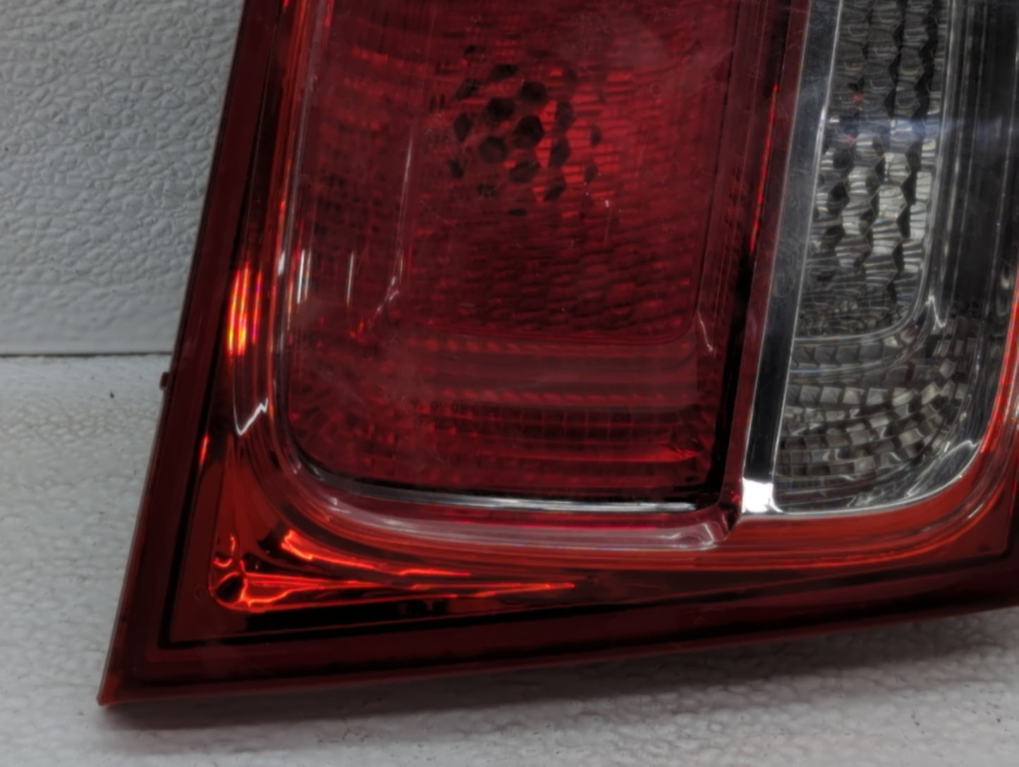 2013-2016 Chevrolet Malibu Tail Light Assembly Driver Left OEM P/N:322151 22907311 Fits Fits 2013 2014 2015 2016 OEM Used Auto Parts - Oemusedautoparts1.com