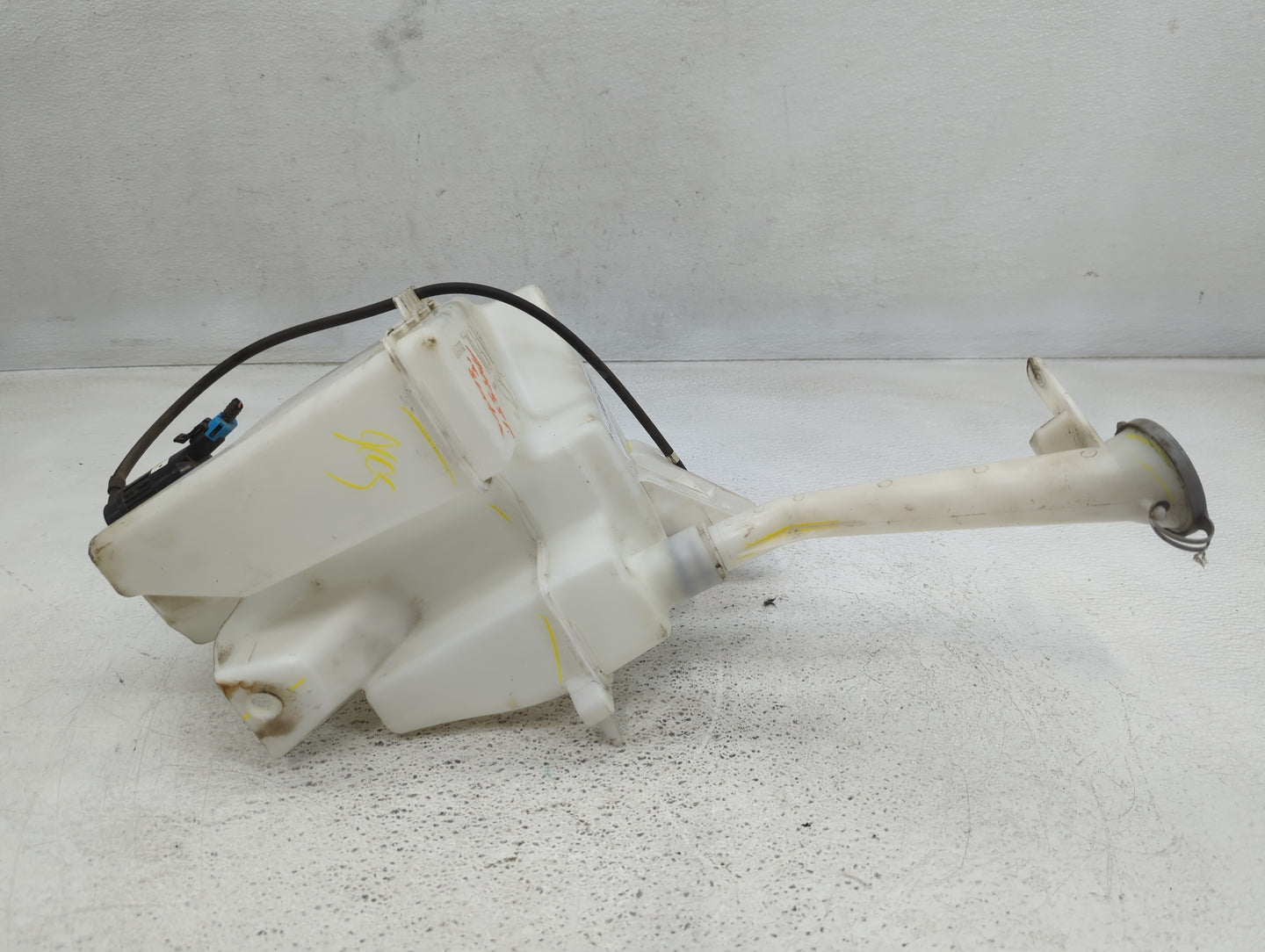 2013-2015 Nissan Sentra Windshield Washer Fluid Reservoir Bottle Oem - Oemusedautoparts1.com