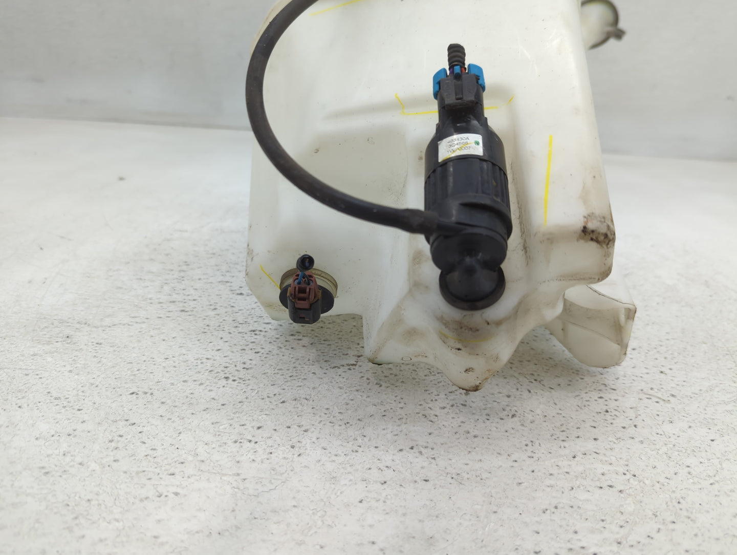 2013-2015 Nissan Sentra Windshield Washer Fluid Reservoir Bottle Oem - Oemusedautoparts1.com
