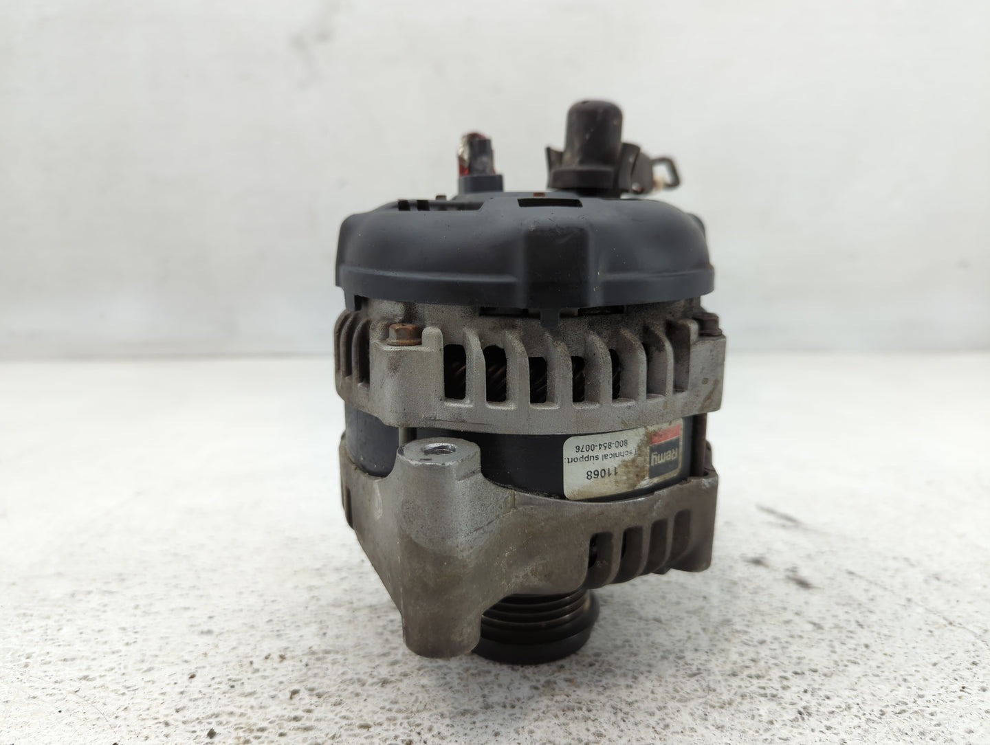 2011-2014 Volkswagen Routan Alternator Replacement Generator Charging Assembly Engine OEM P/N:34 18 317 11 Fits OEM Used Auto Parts - Oemusedautoparts1.com